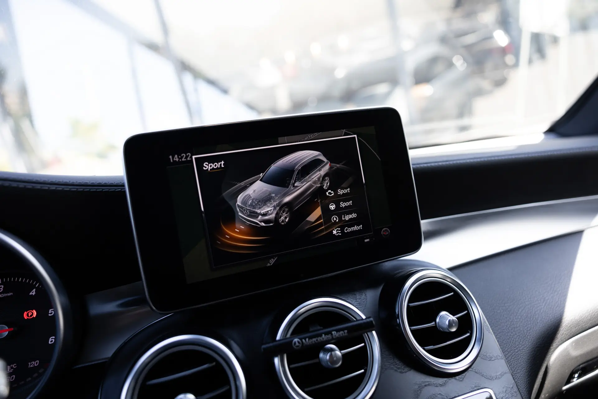 Mercedes-Benz GLC 250 d 4Matic 9G-TRONIC AMG Line 19