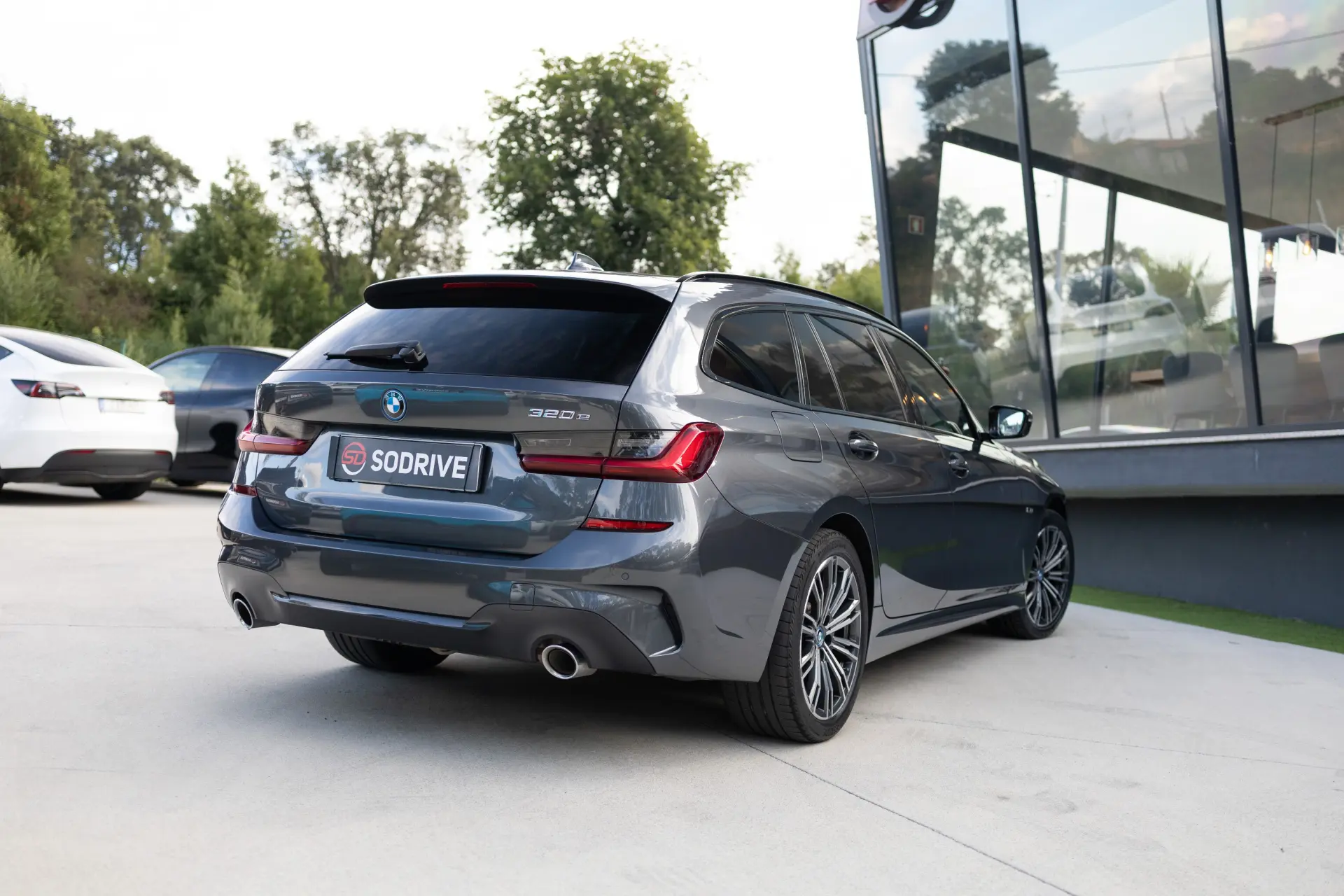 BMW 320 e Aut. M Sport 5