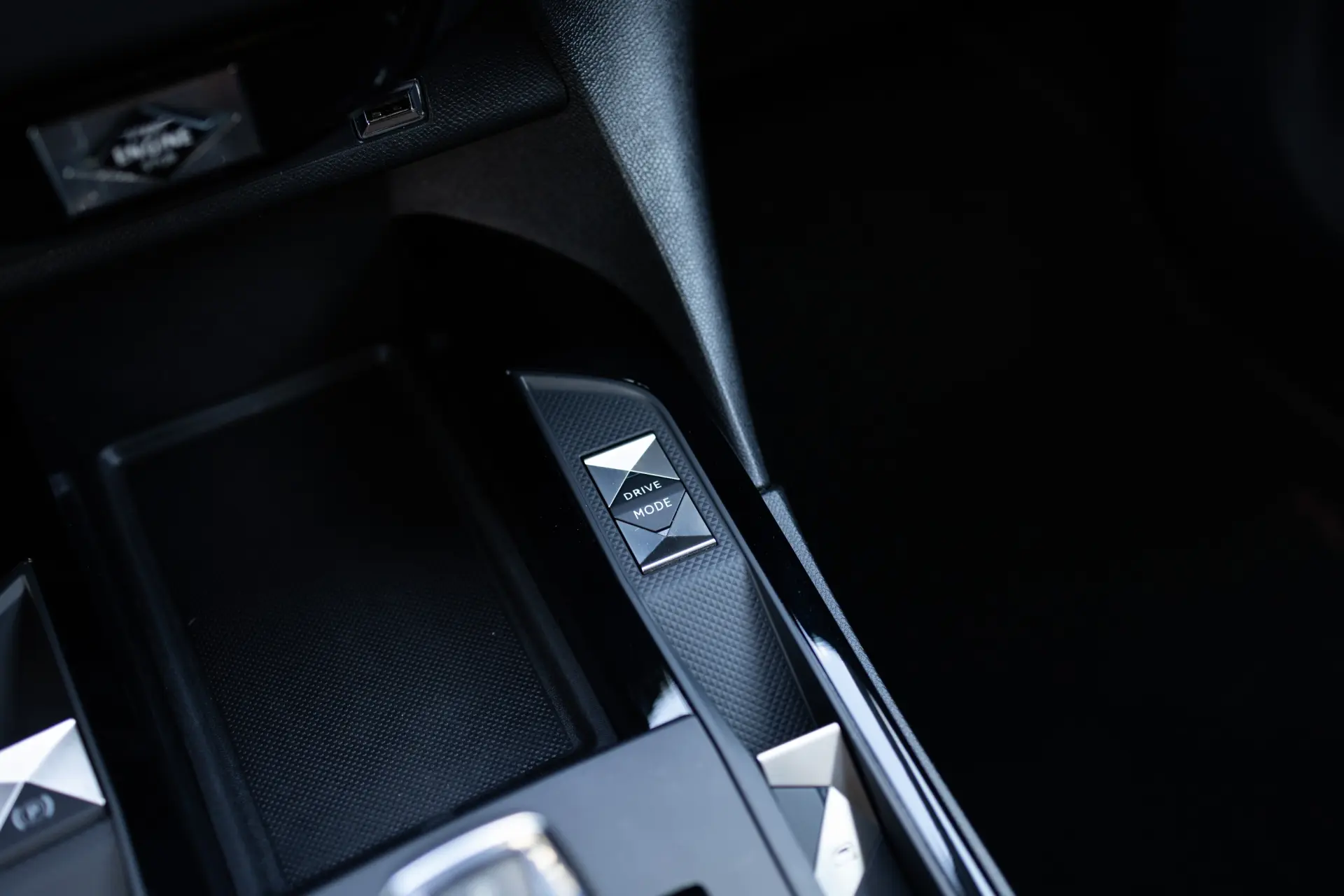 DS DS3 Crossback 1.2 PureTech Performance Line EAT8 20