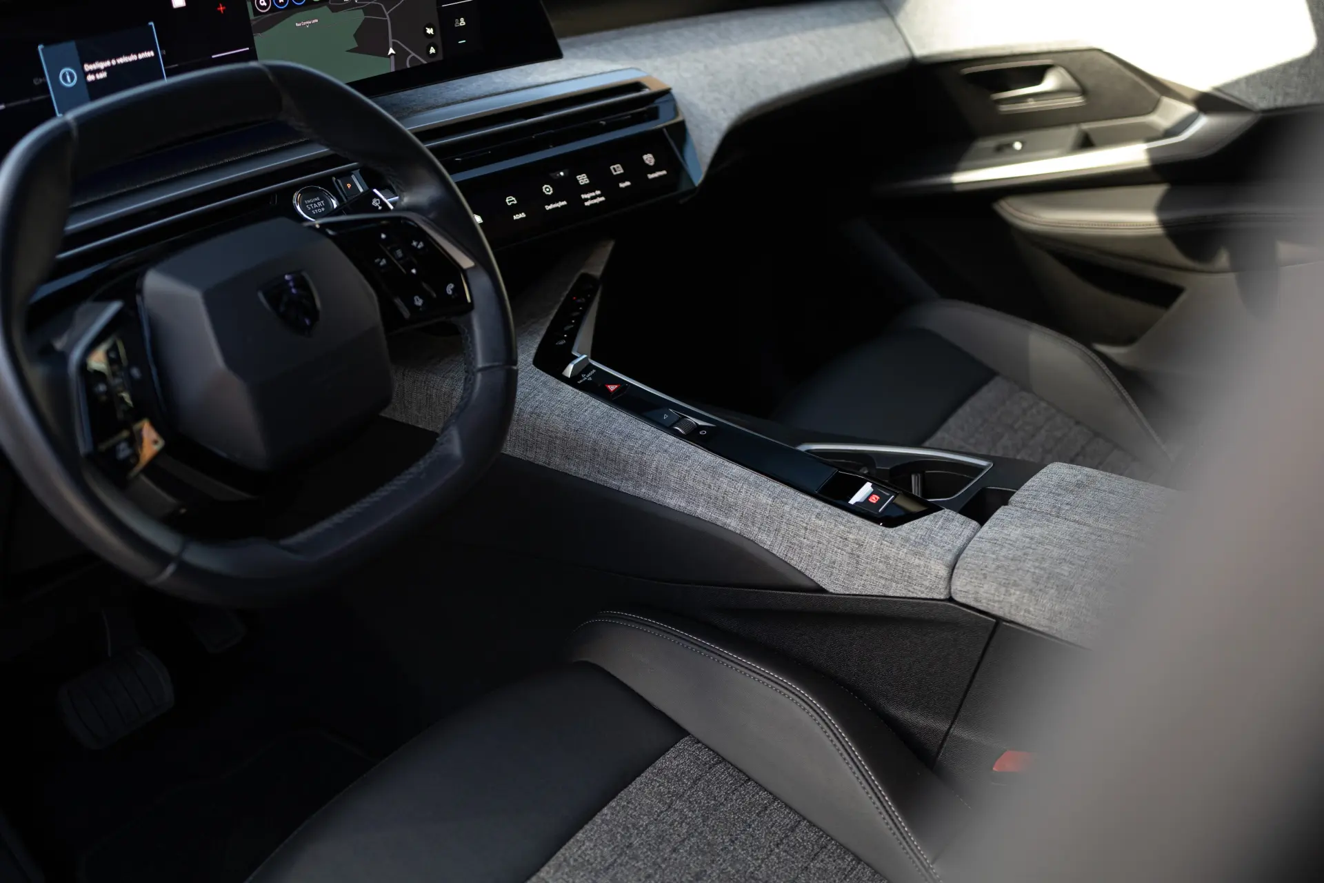 Peugeot E-3008 73 kWh Allure 28