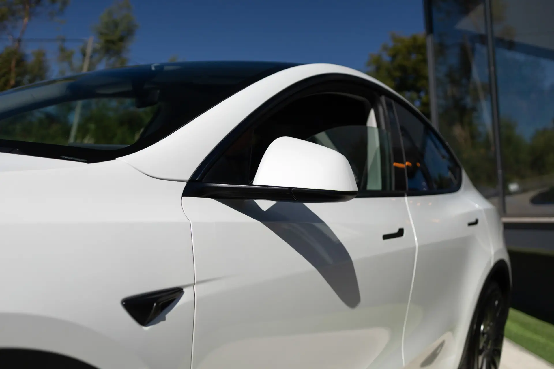Tesla Model Y Standard 12