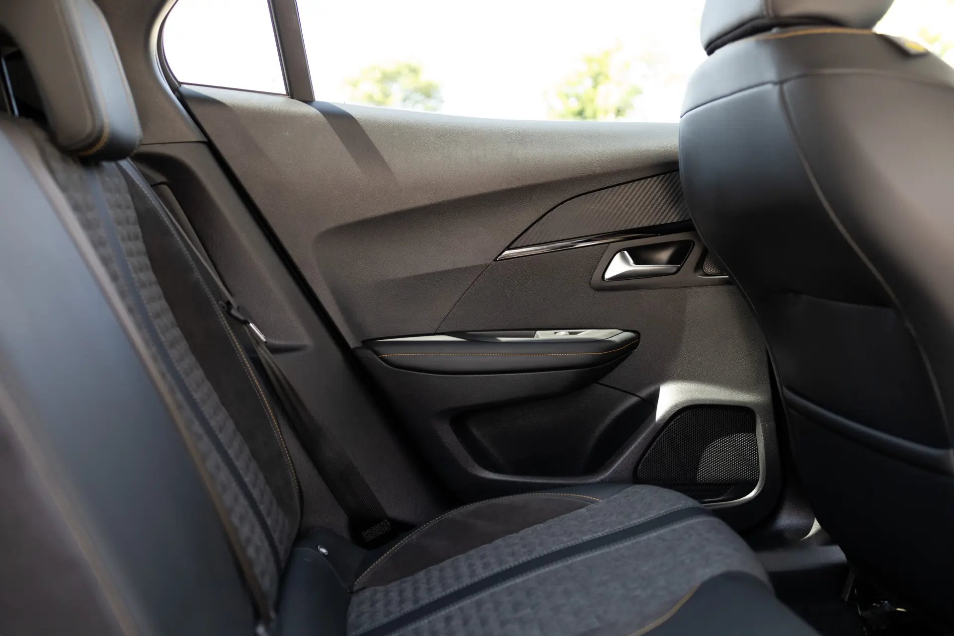 Peugeot e-2008 Allure 31