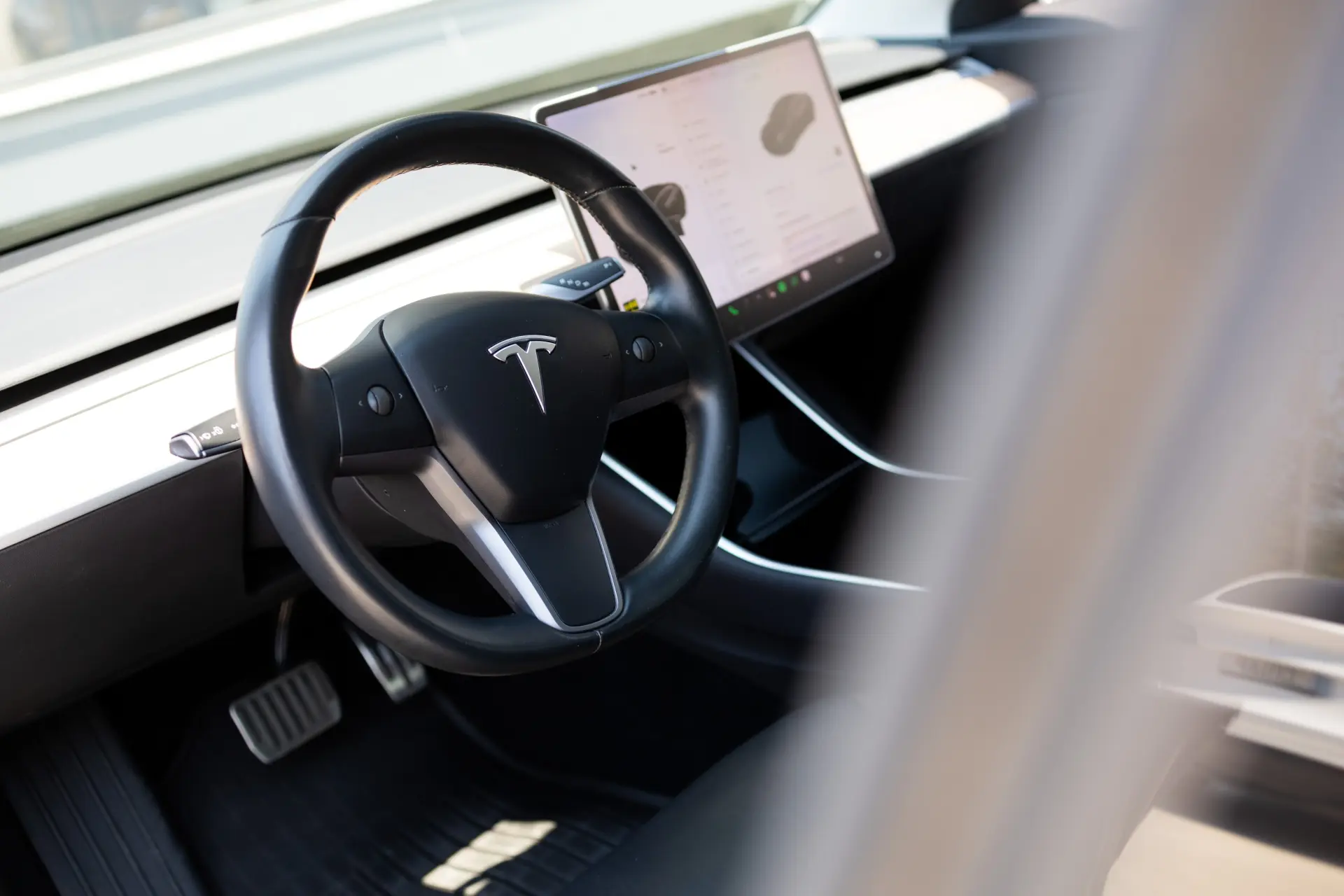 Tesla Model 3 Long-Range Dual Motor AWD 2