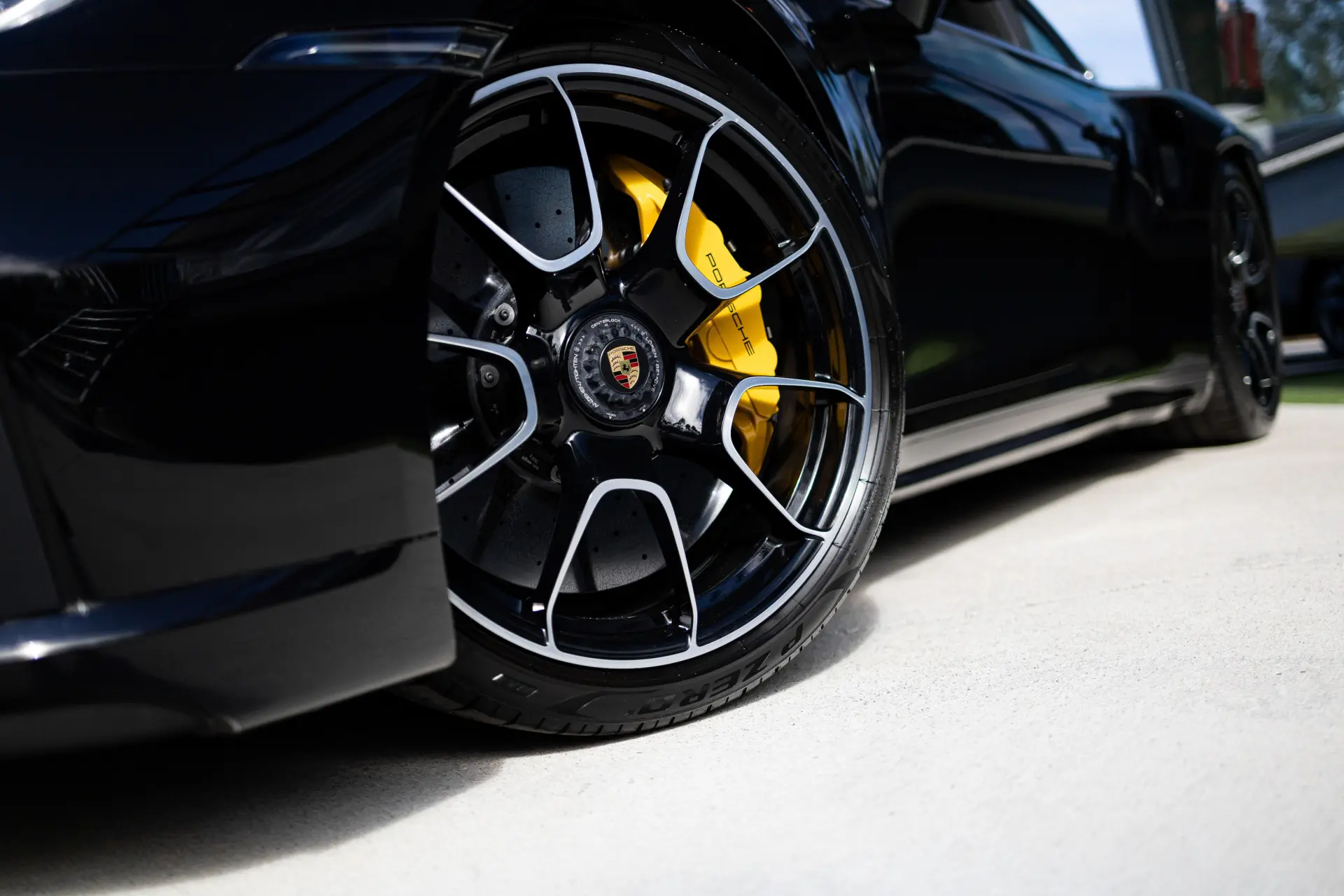 Porsche 911 (992) Turbo S PDK 25