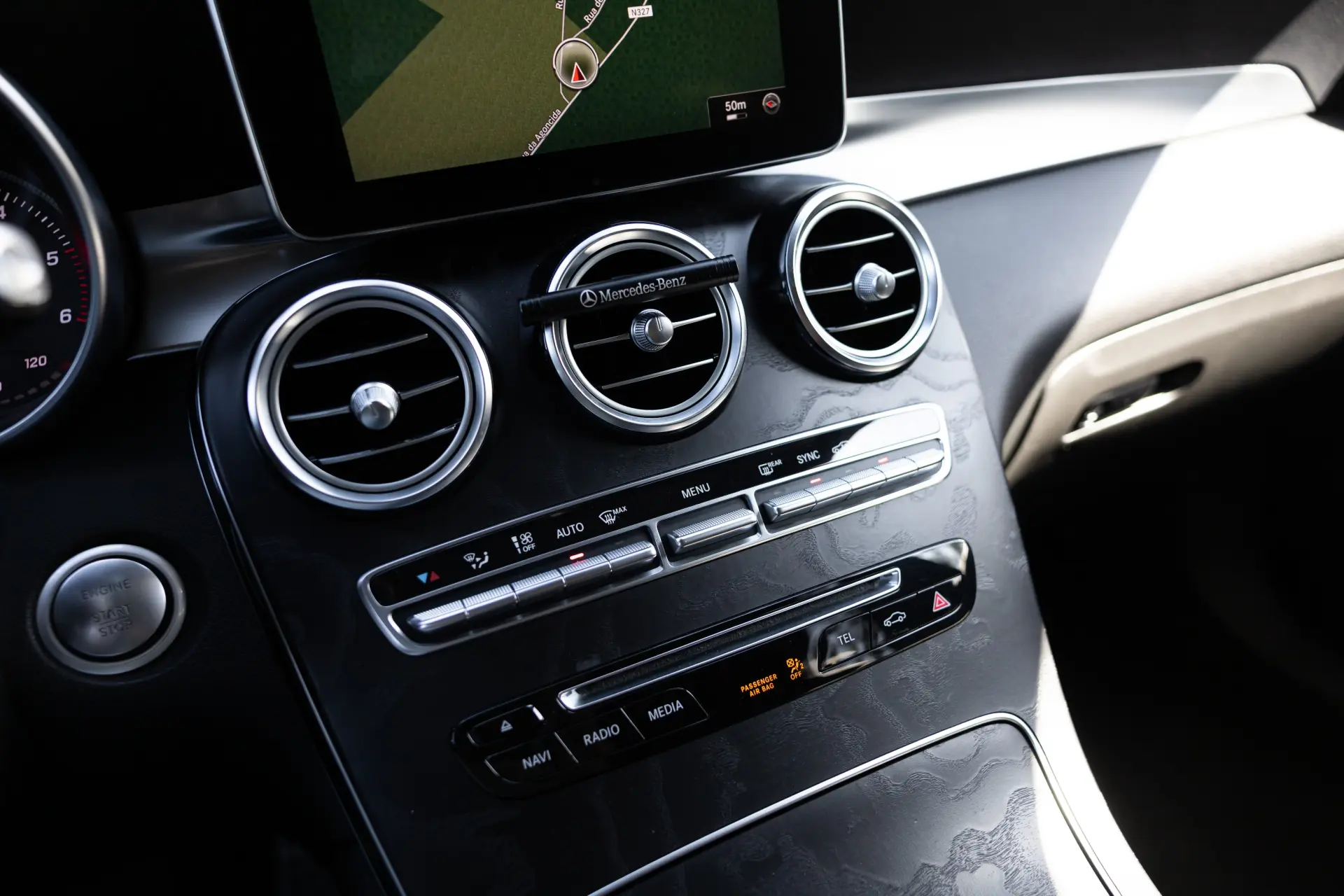 Mercedes-Benz GLC 250 d 4Matic 9G-TRONIC AMG Line 16