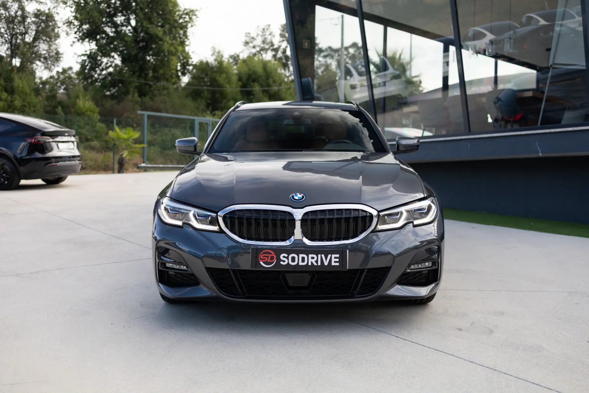 BMW 320 e Aut. M Sport 3