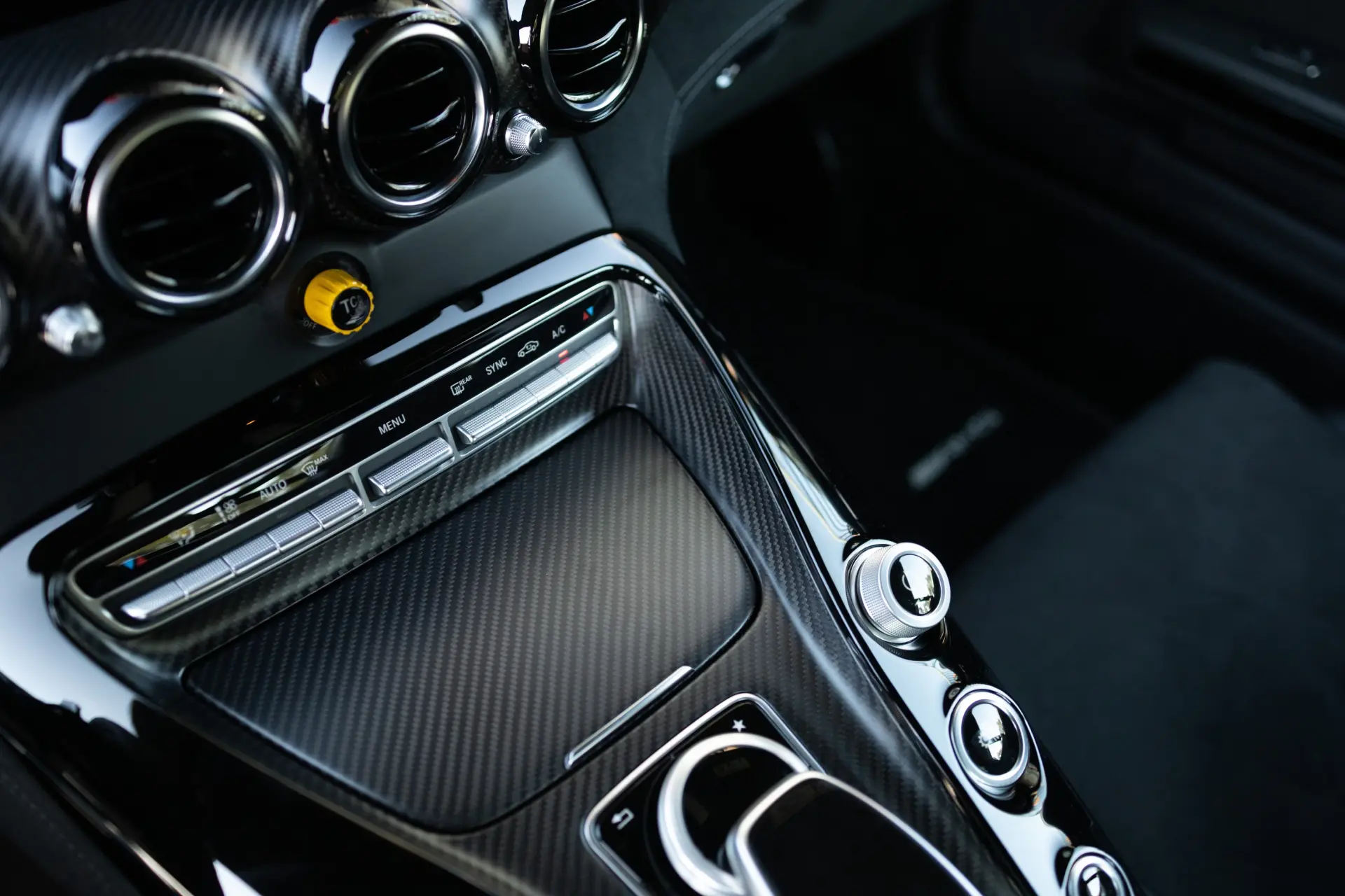 Mercedes-Benz AMG GT R 38
