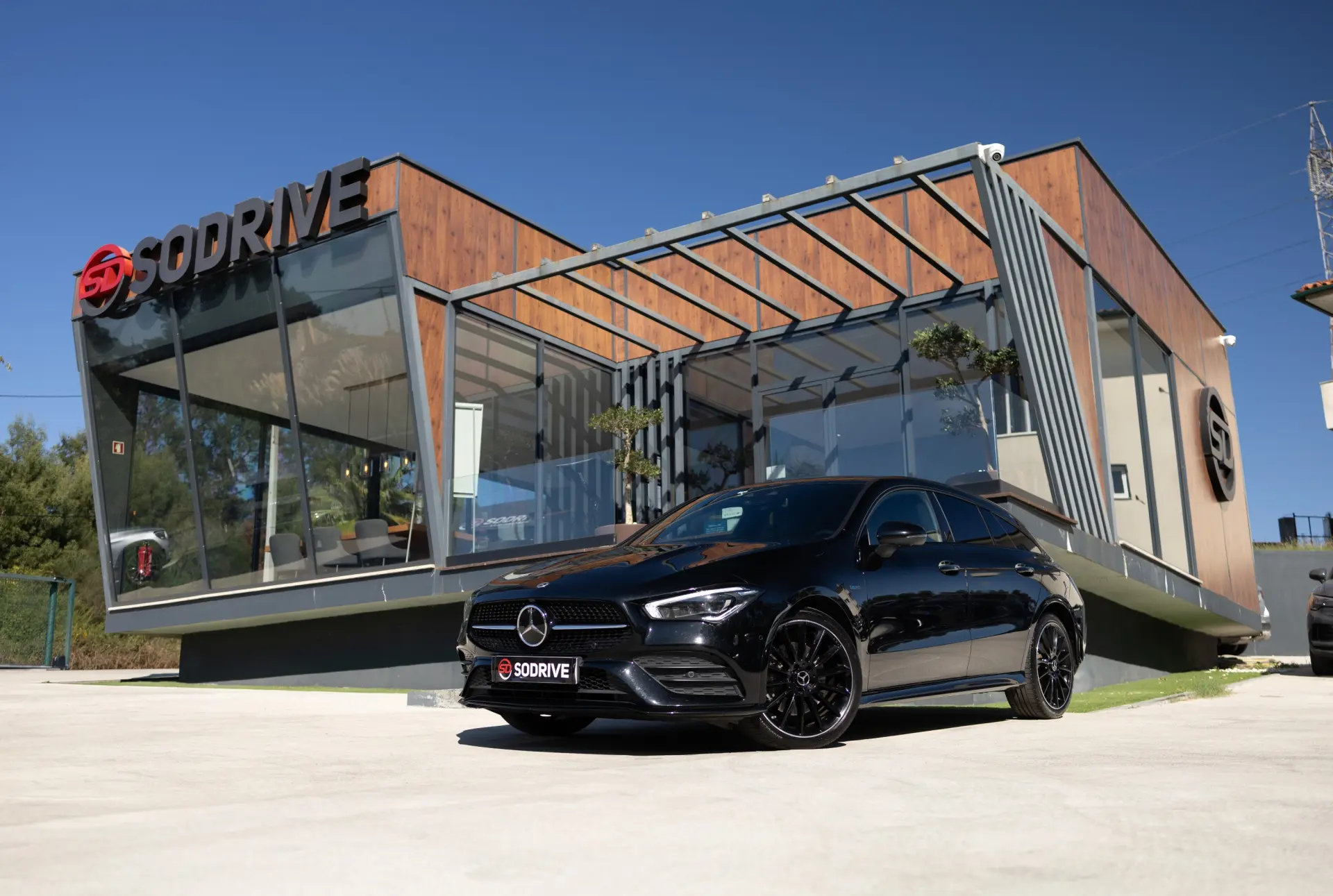 Mercedes-Benz CLA 250 e 8G-DCT Edition AMG Line 1
