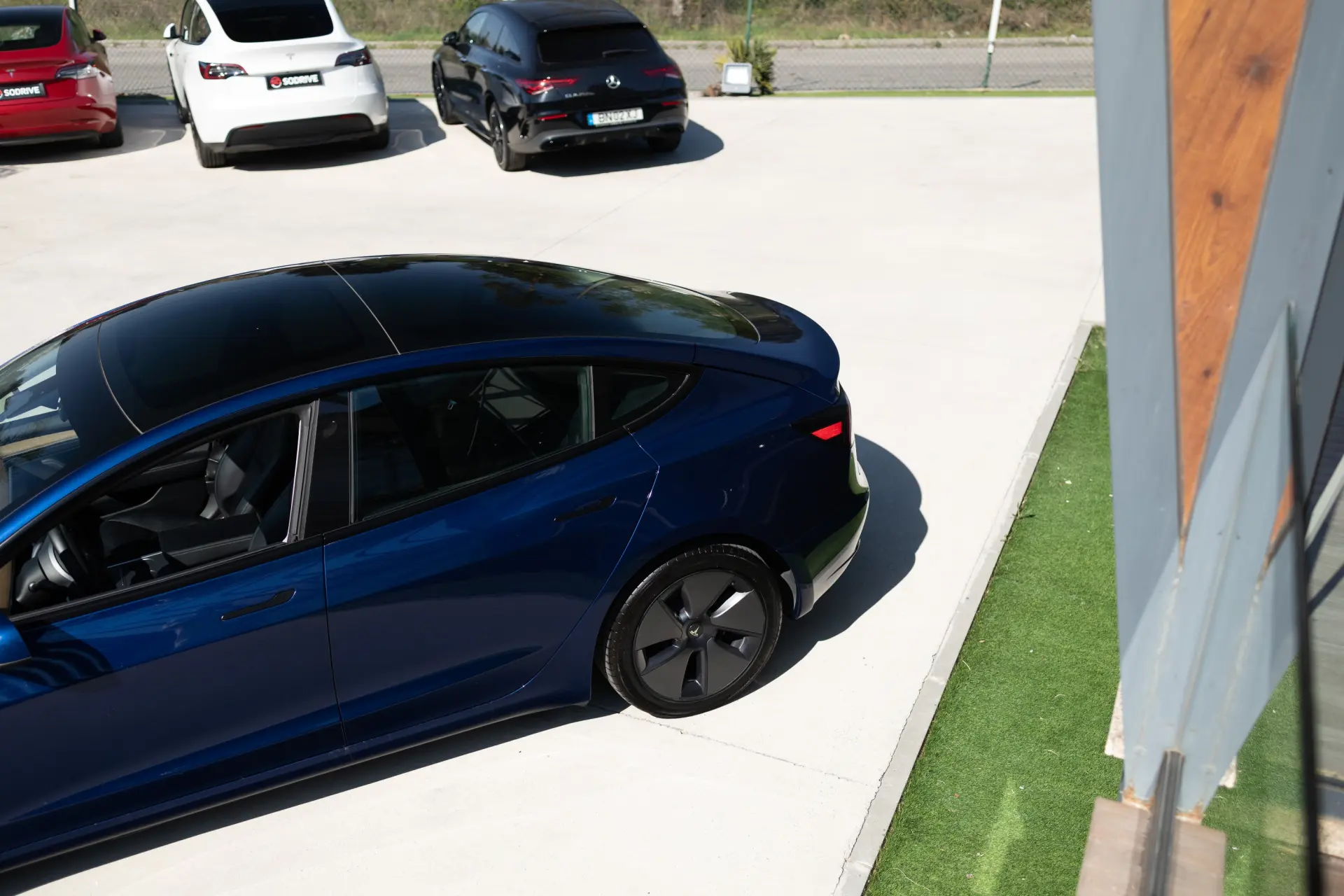 Tesla Model 3 Long-Range Dual Motor AWD 10