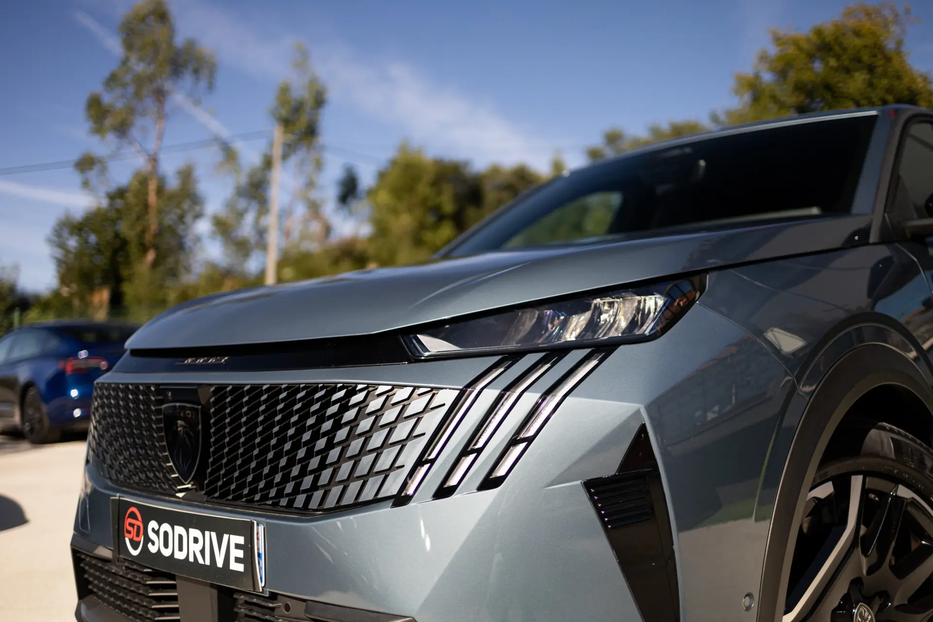 Peugeot E-3008 73 kWh Allure 7