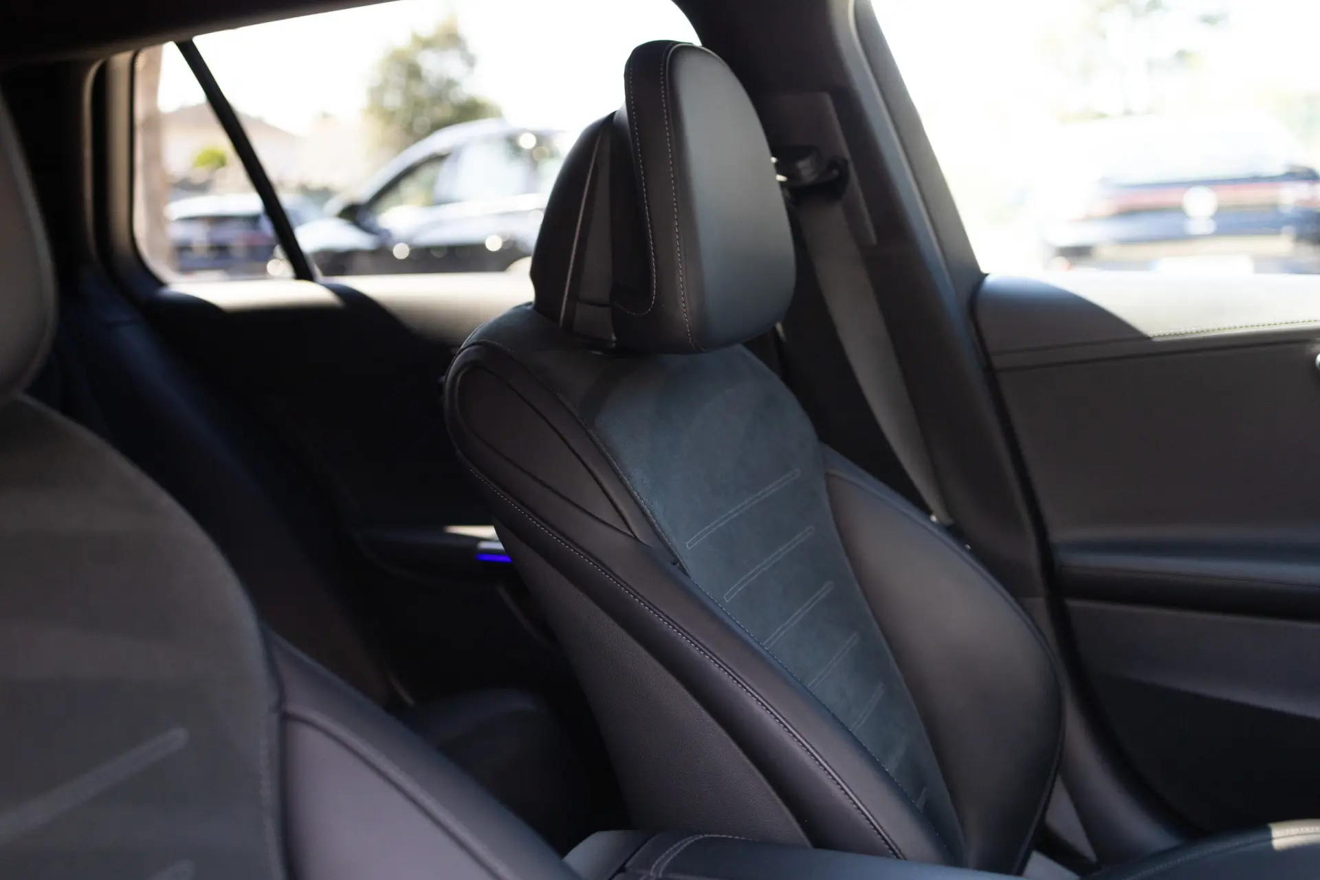 Mercedes-Benz C 300 e AMG Line 32