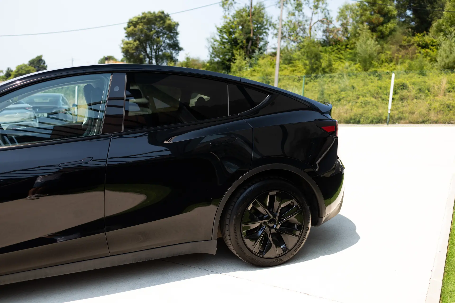 Tesla Model Y Long Range RWD 11