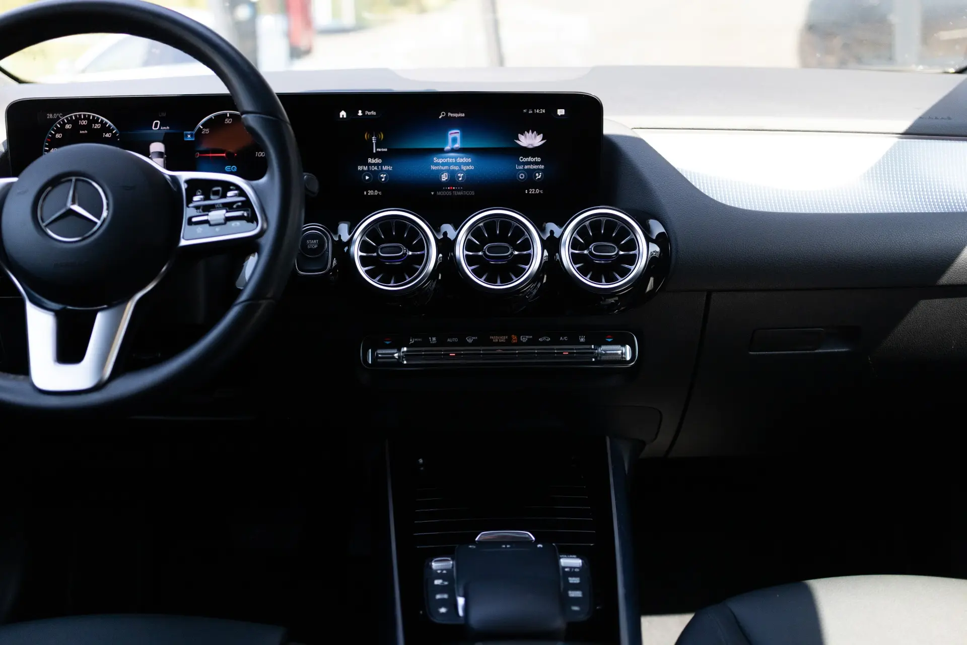 Mercedes-Benz EQA 350 4Matic Progressive 34