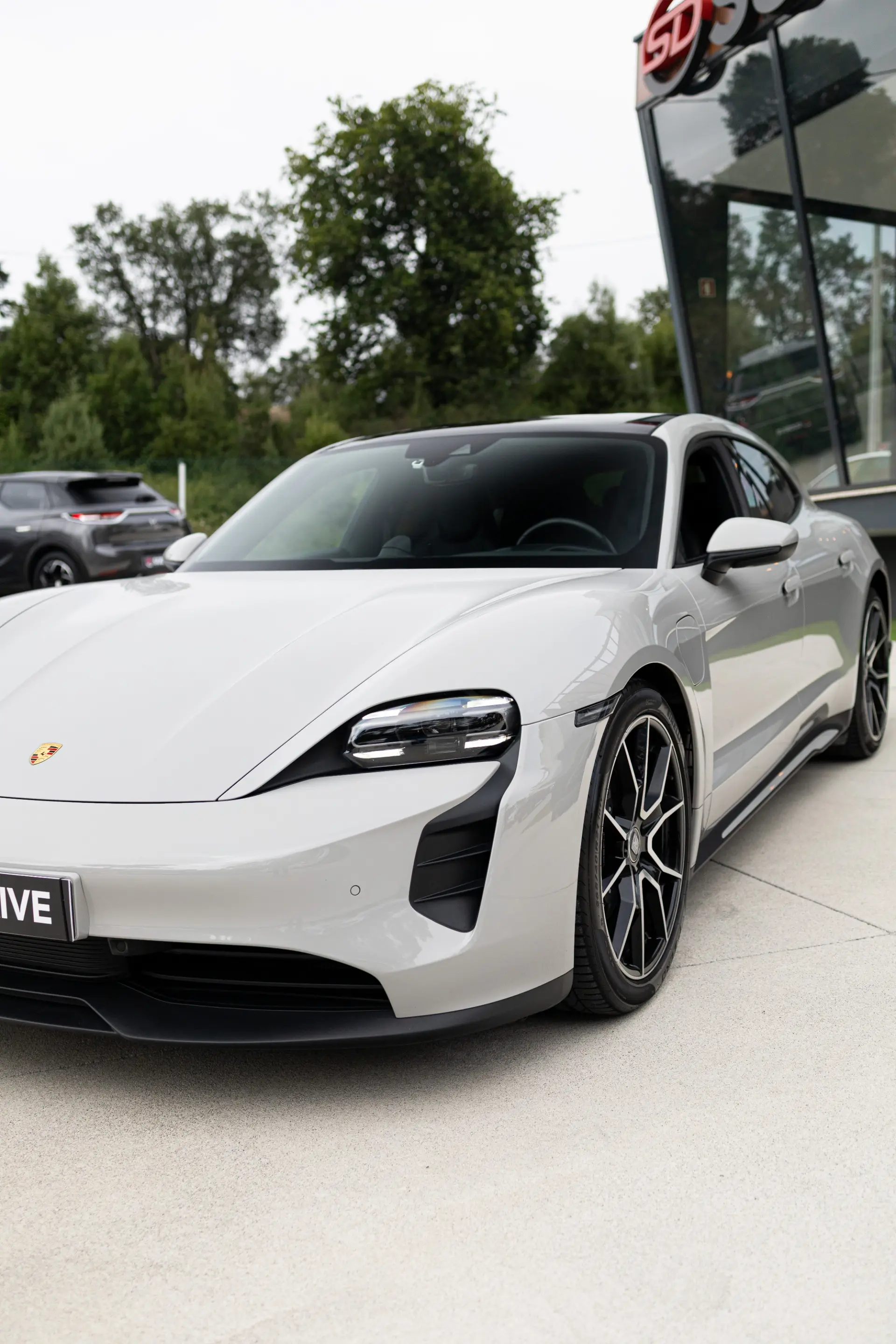 Porsche Taycan Sport Turismo Outro 21