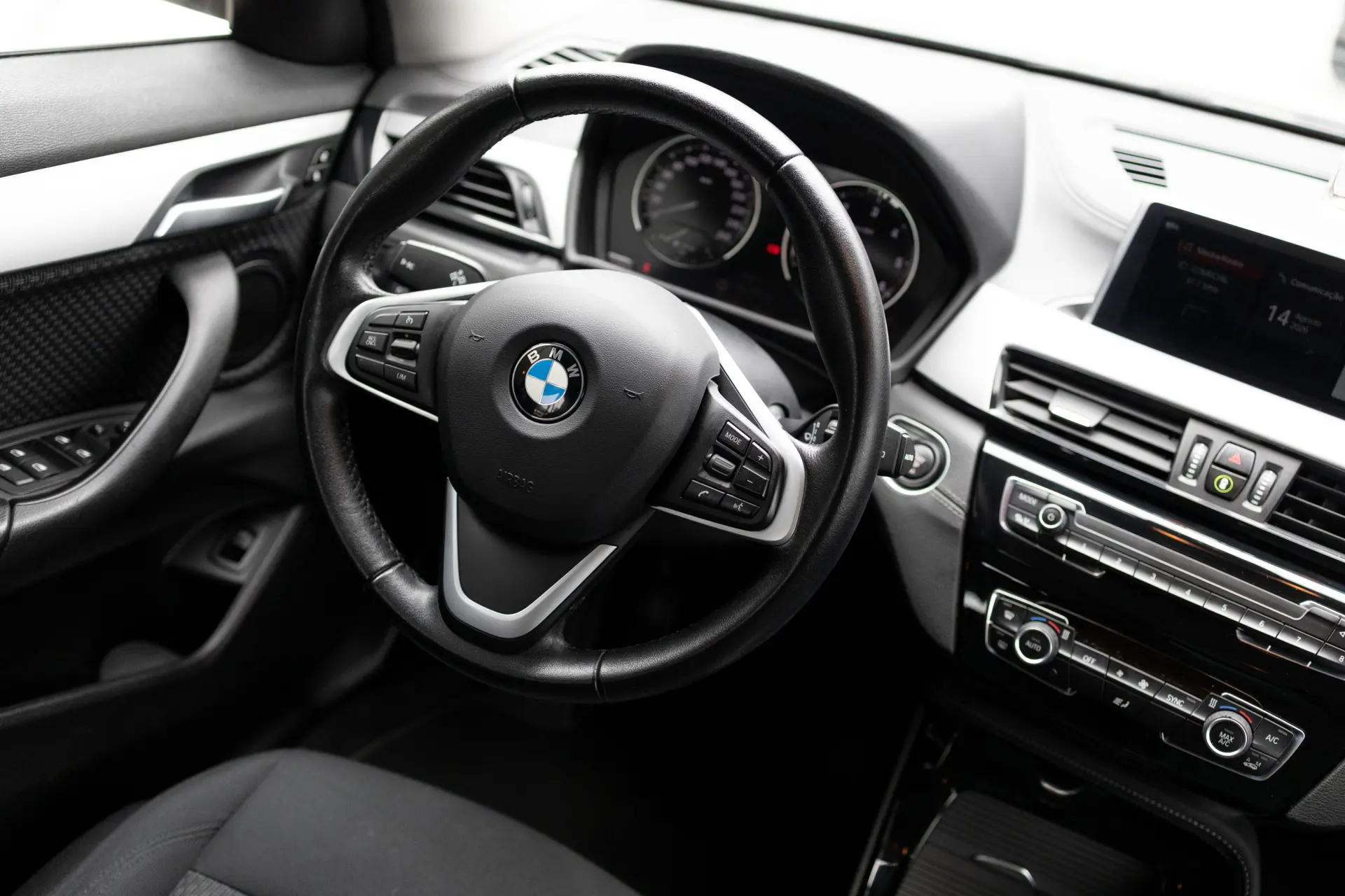 BMW X2 16 d sDrive Advantage 2