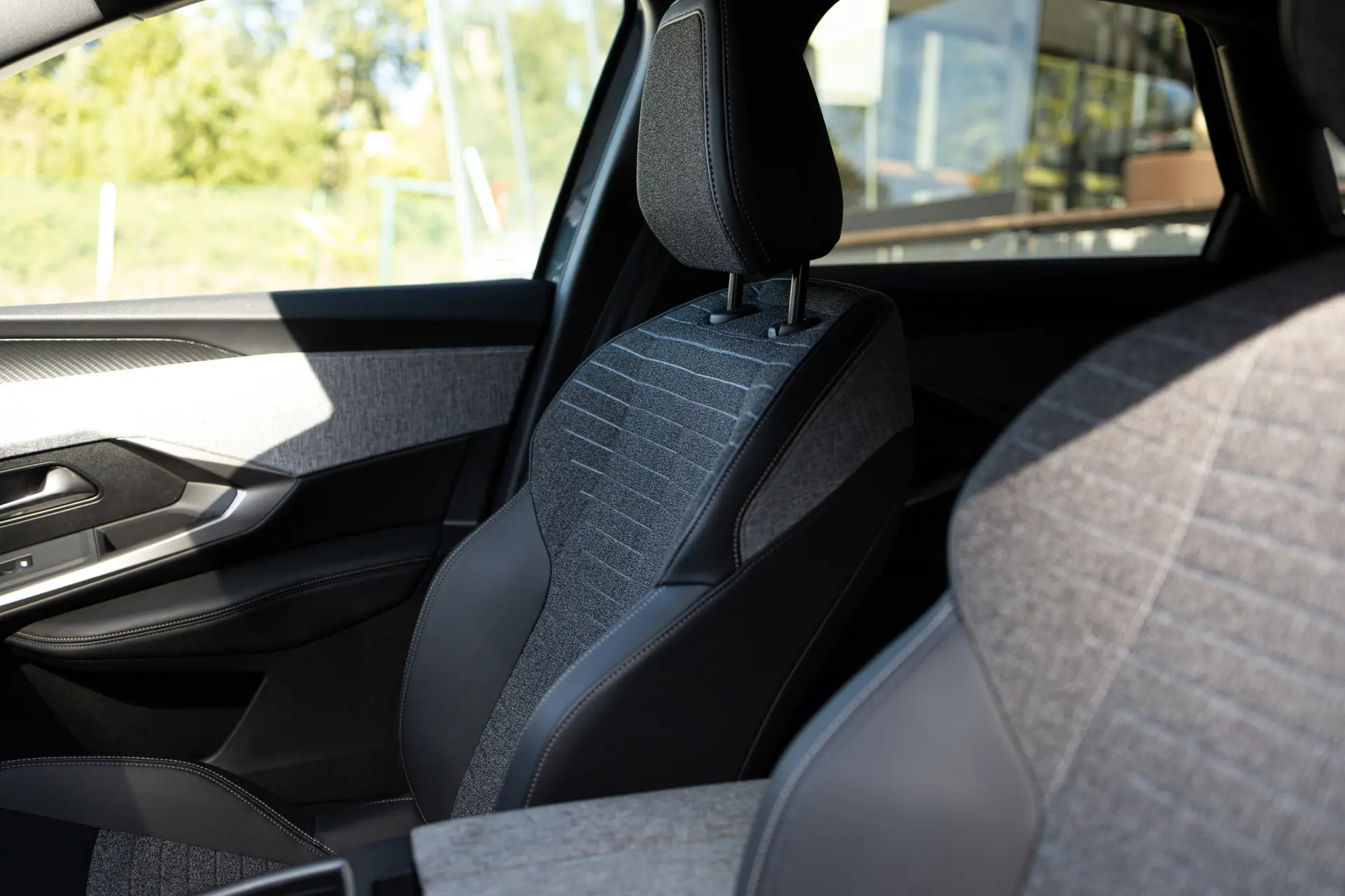 Peugeot E-3008 73 kWh Allure 27