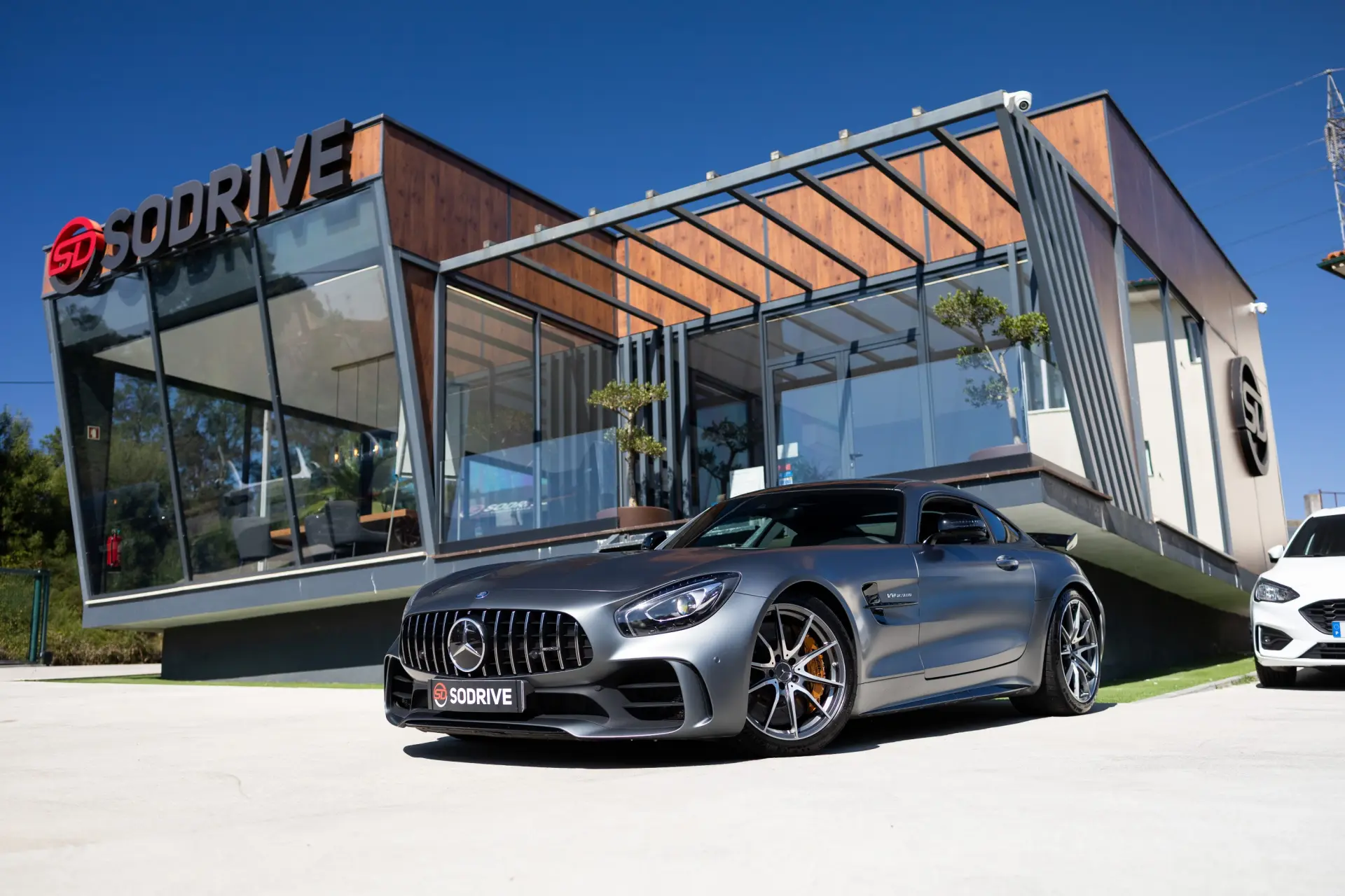 Mercedes-Benz AMG GT R 1