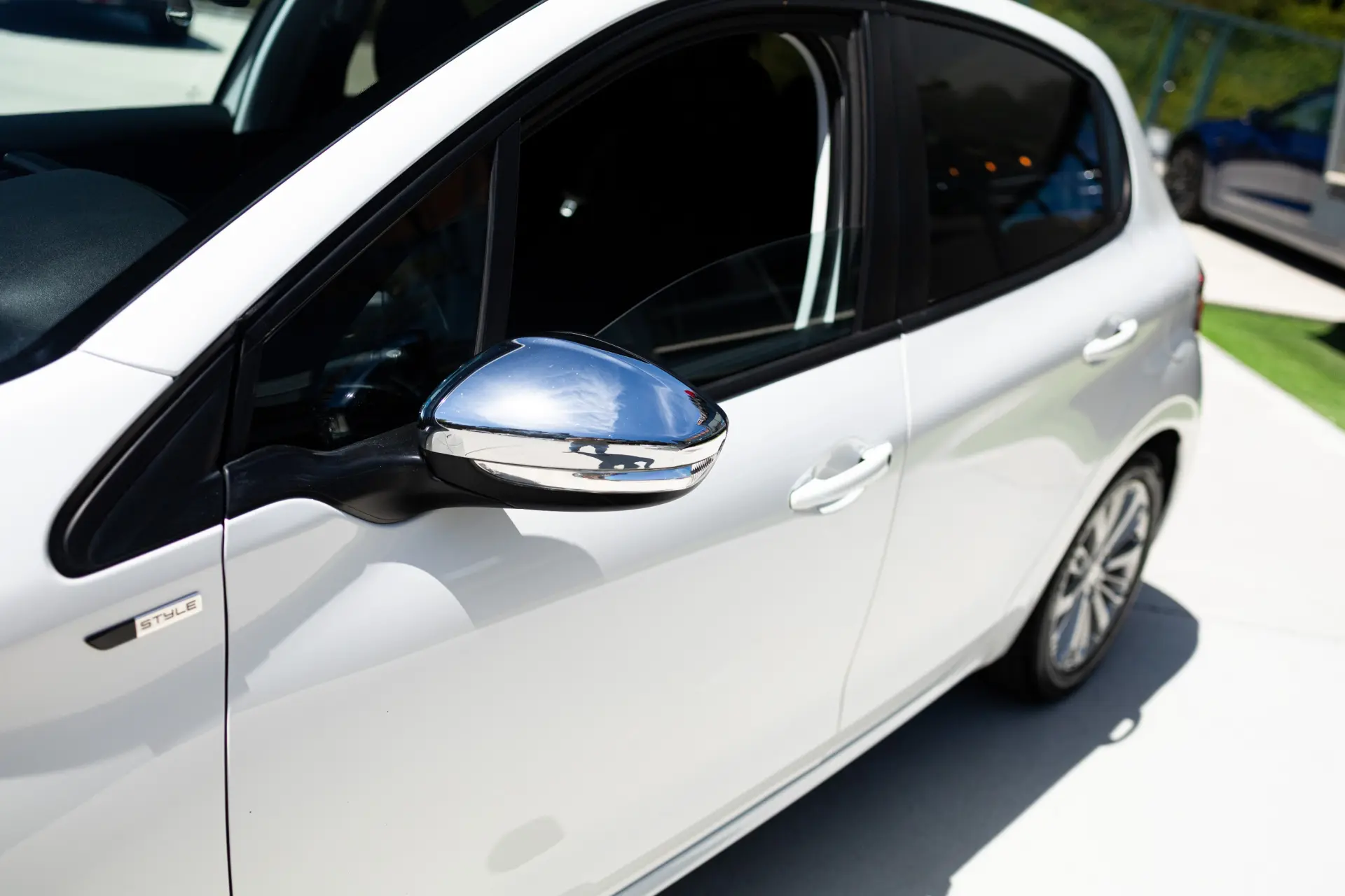Peugeot 208 1.6 BlueHDi Style 11