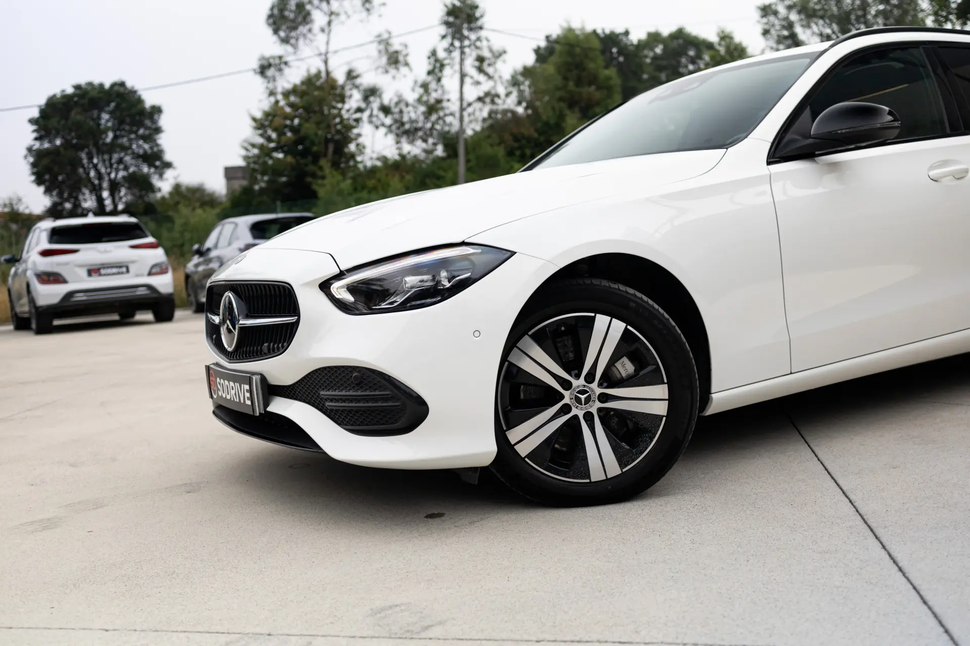 Mercedes-Benz C 300 e Avantgarde 16