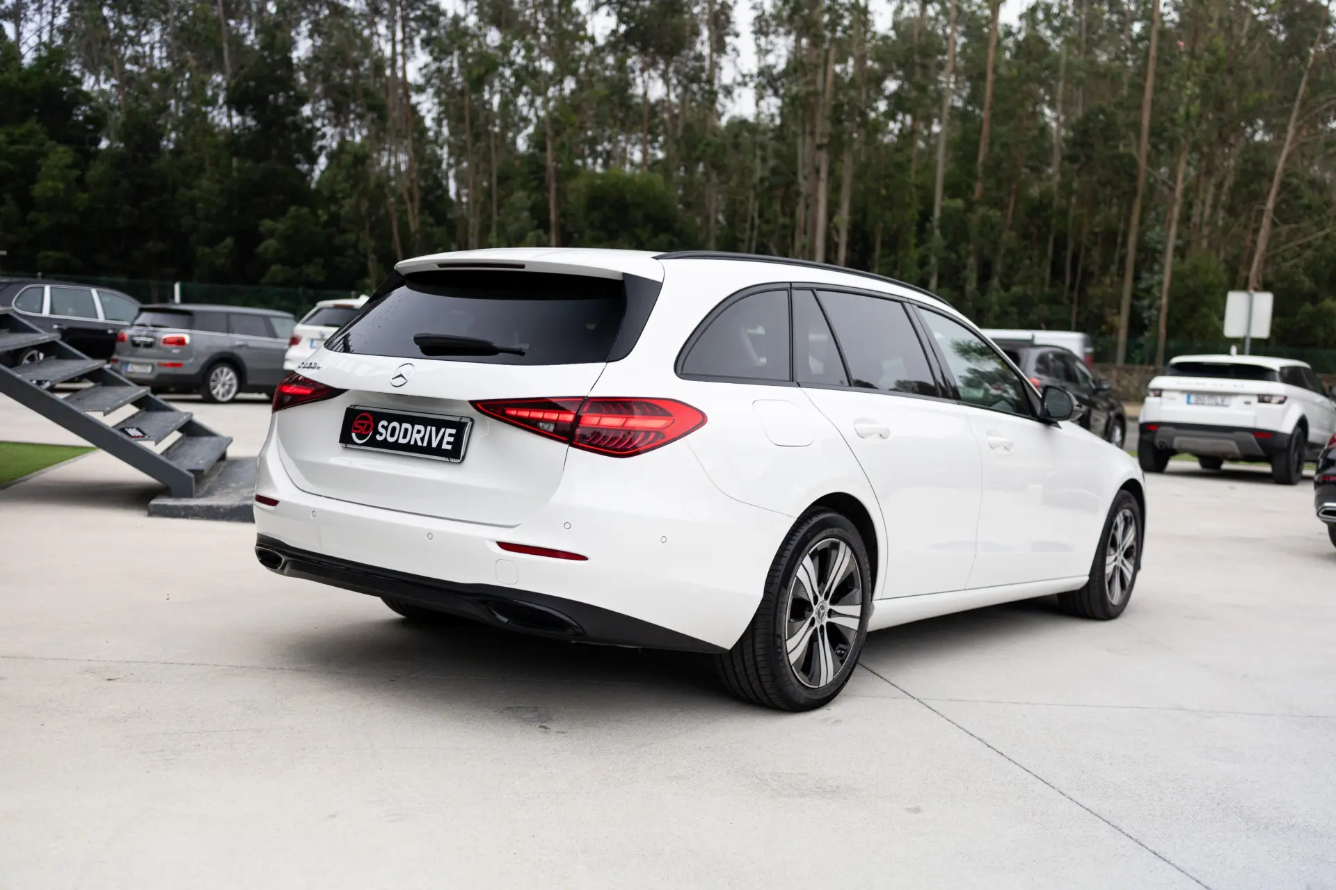 Mercedes-Benz C 300 e Avantgarde 21