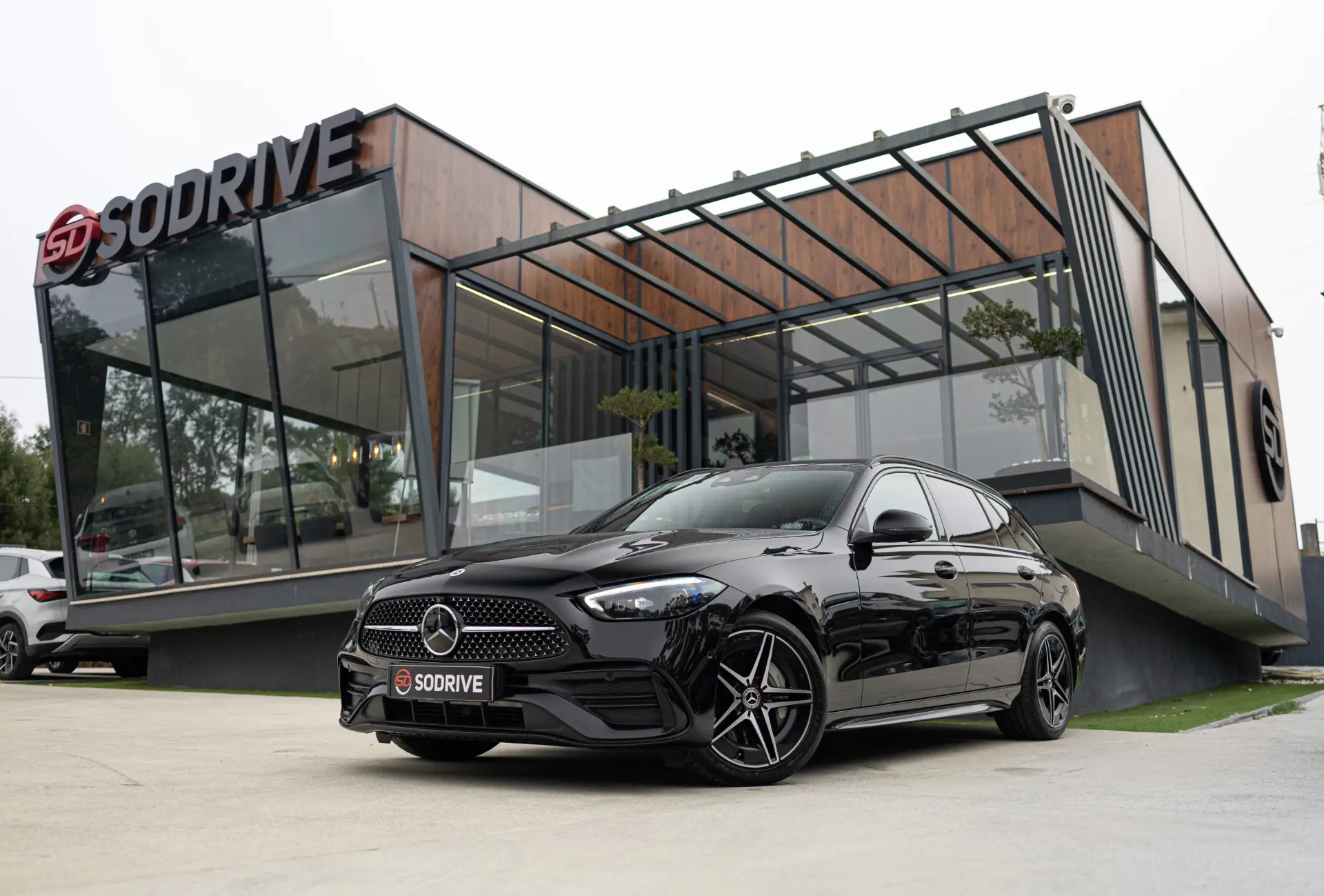 Mercedes-Benz C 300 e 9G-TRONIC Edition AMG Line 1