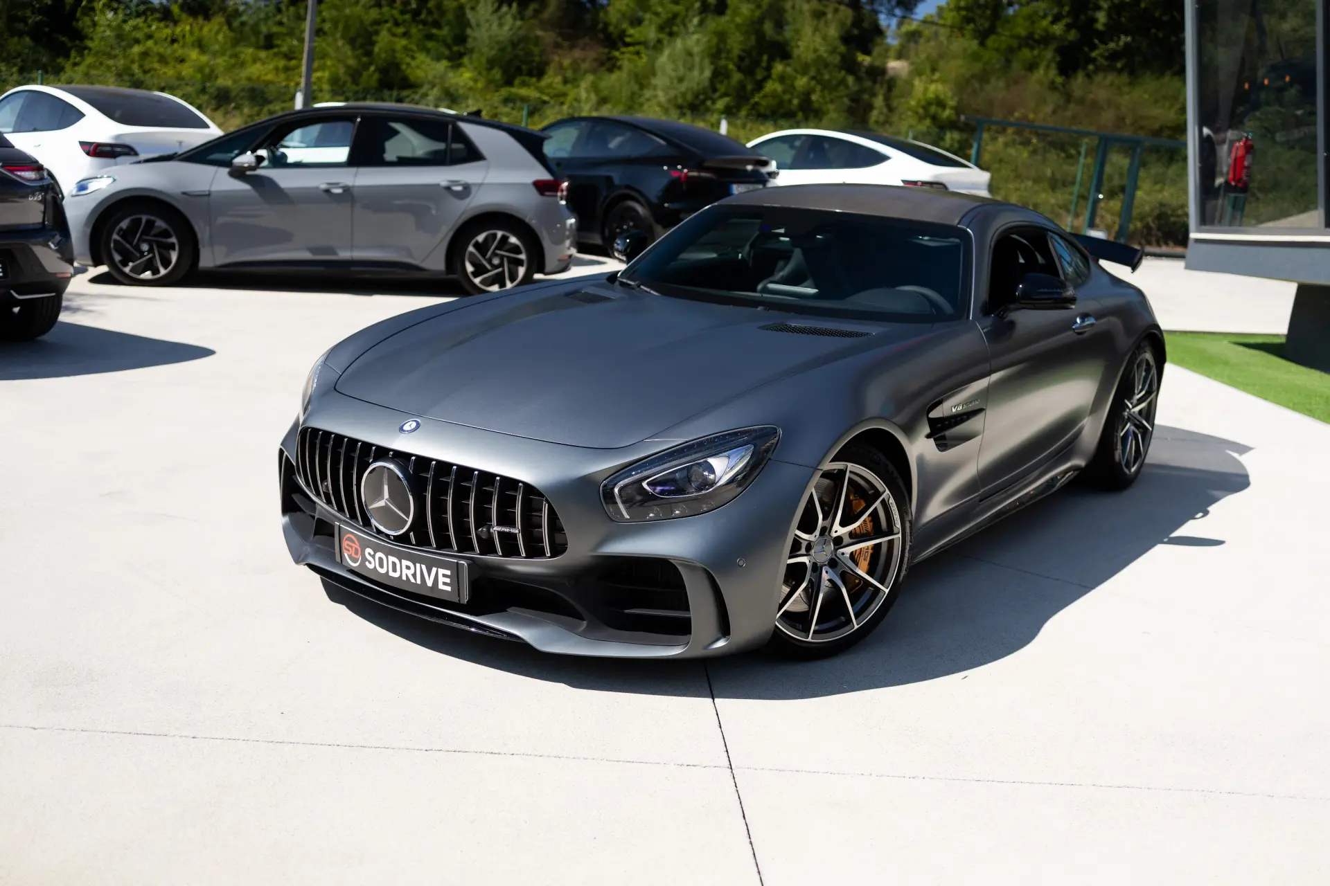 Mercedes-Benz AMG GT R 8