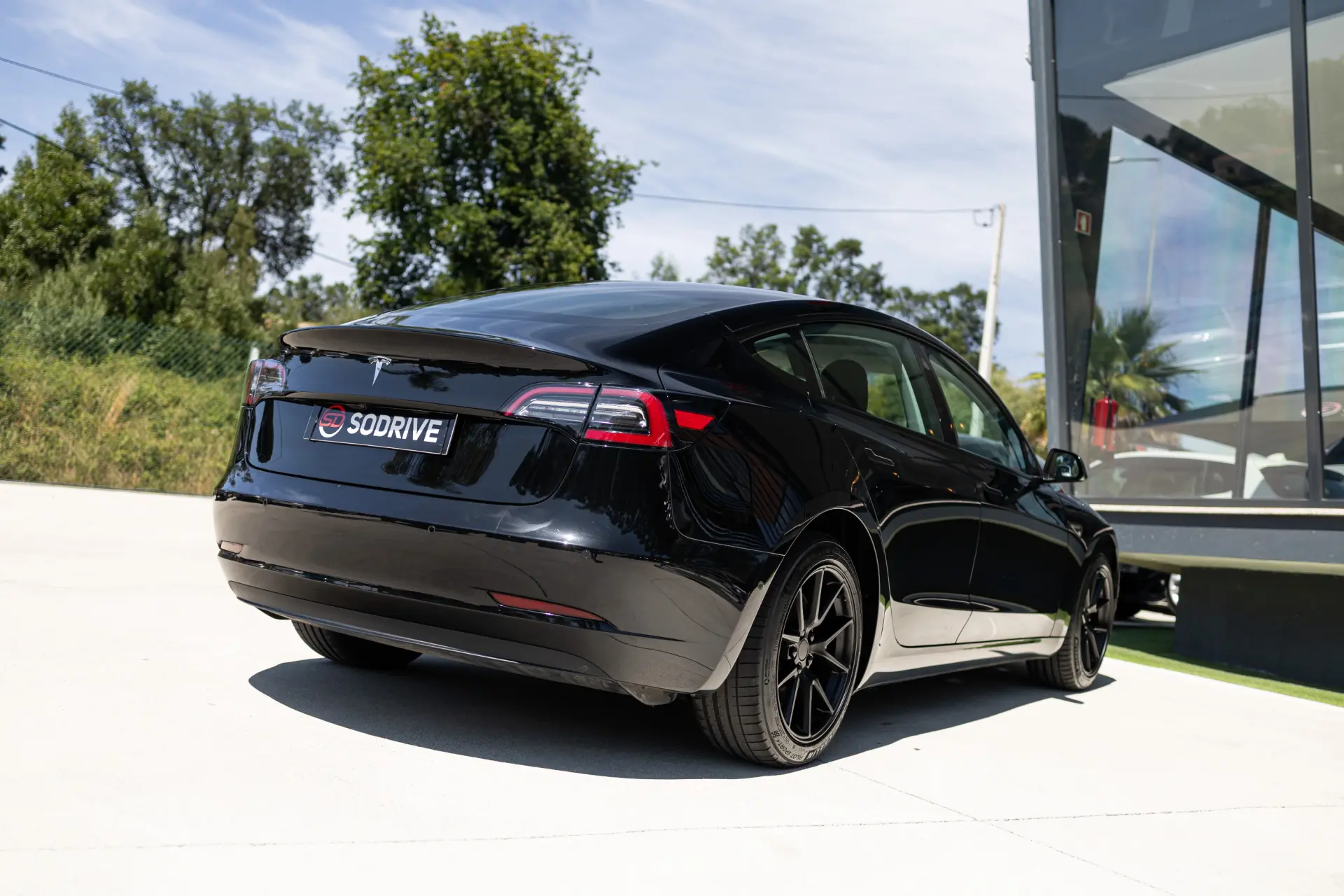Tesla Model 3 Standard Range Plus RWD 6
