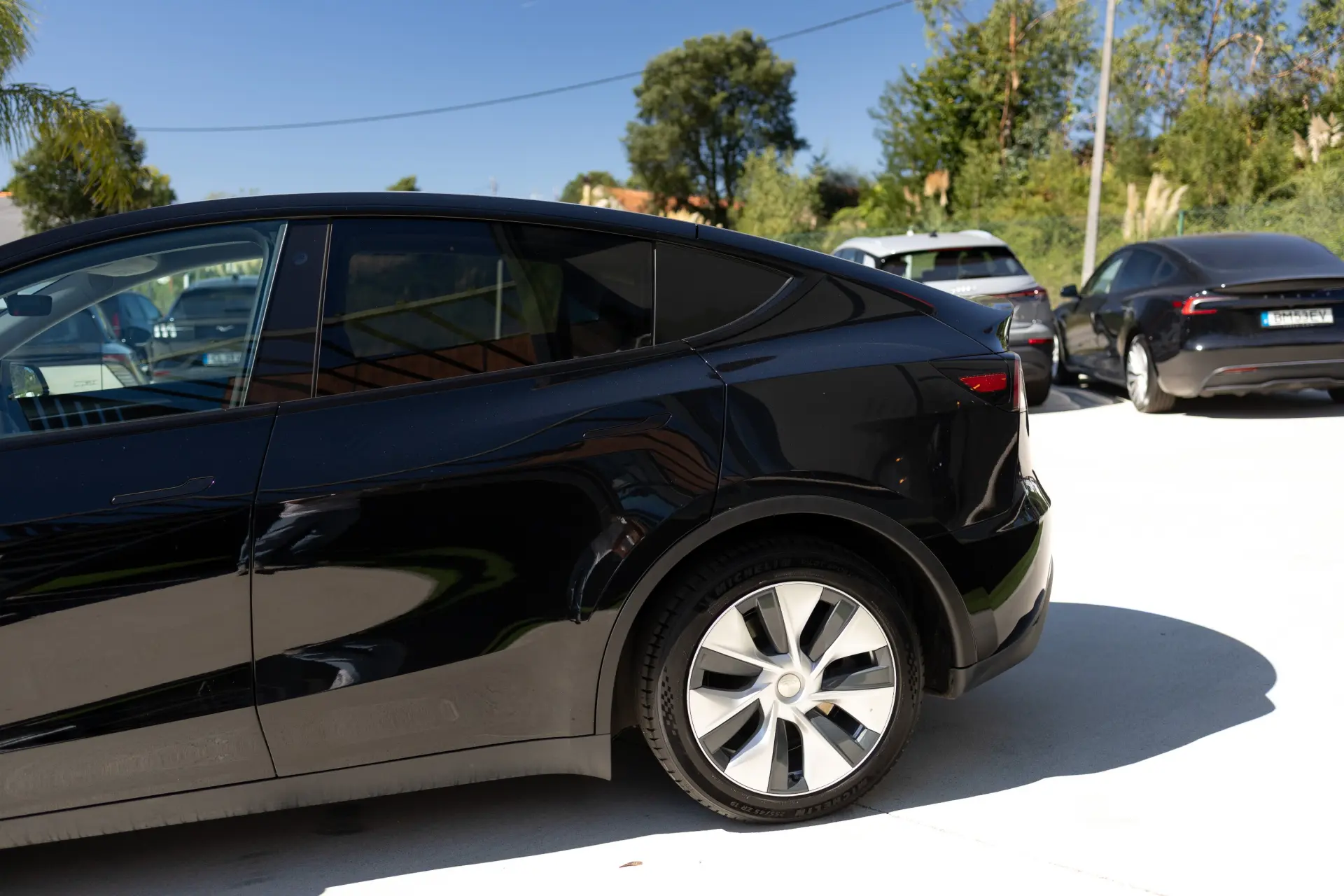 Tesla Model Y Standard 9