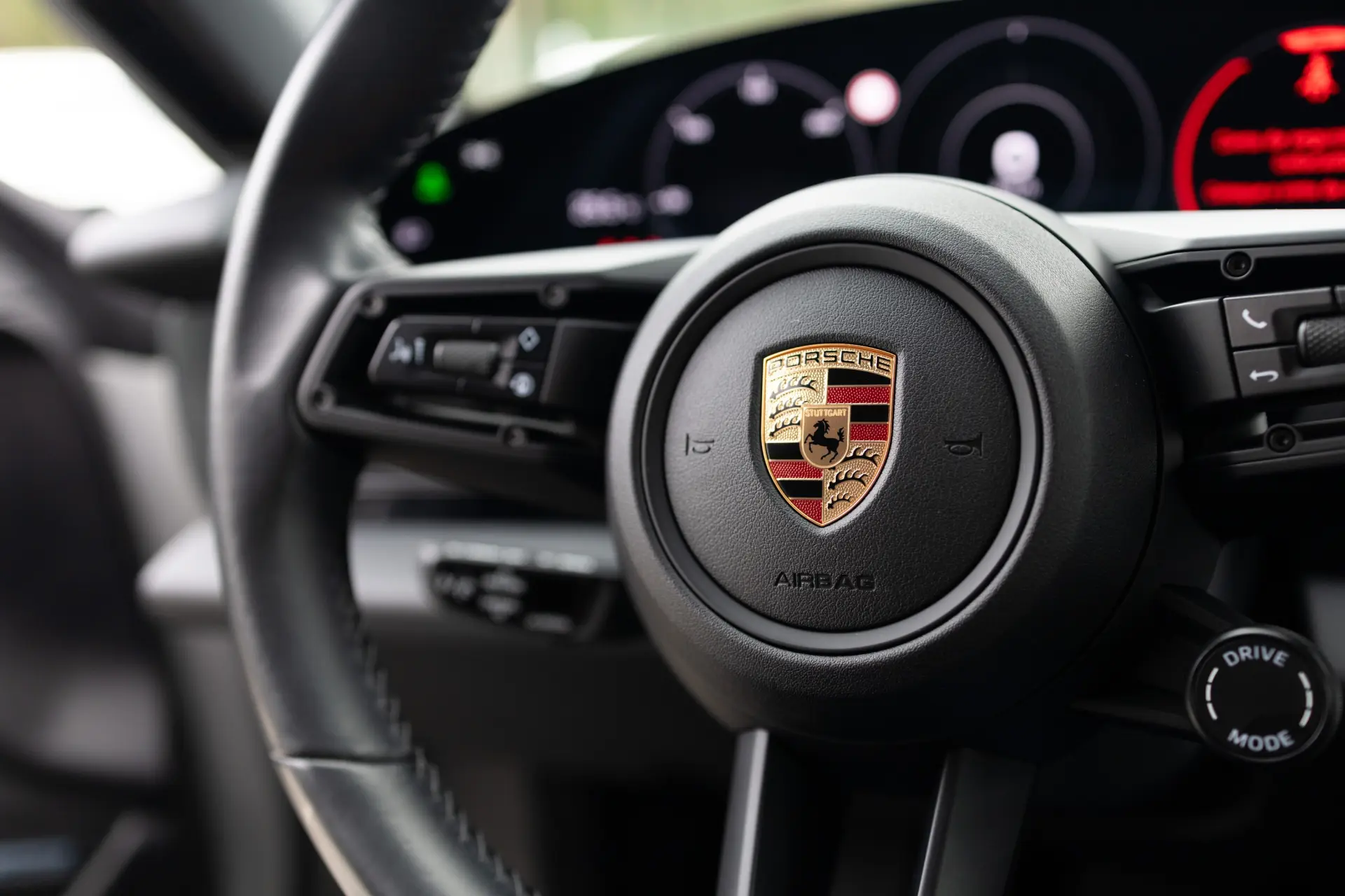 Porsche Taycan Sport Turismo Outro 12