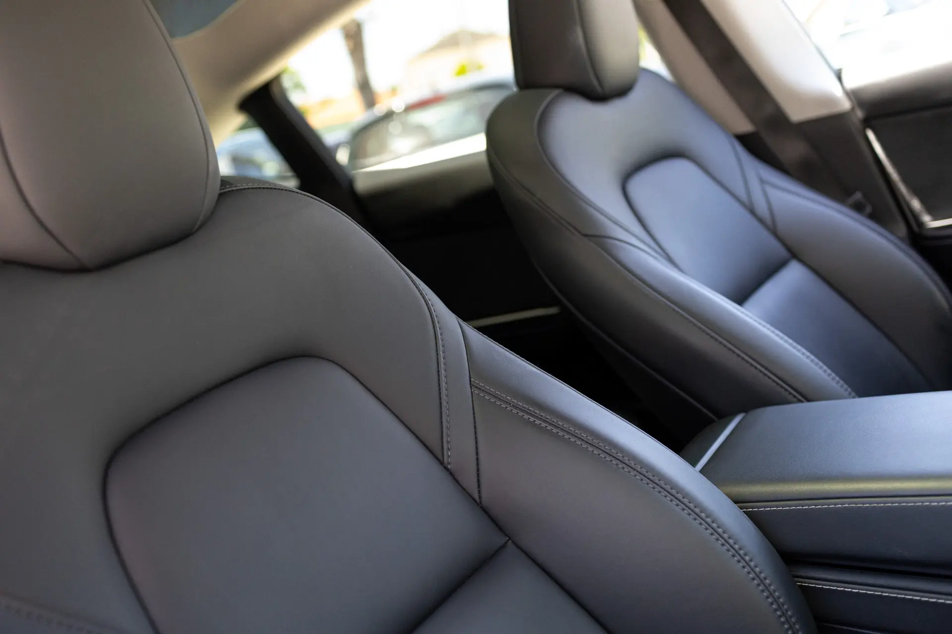 Tesla Model Y Standard RWD 23