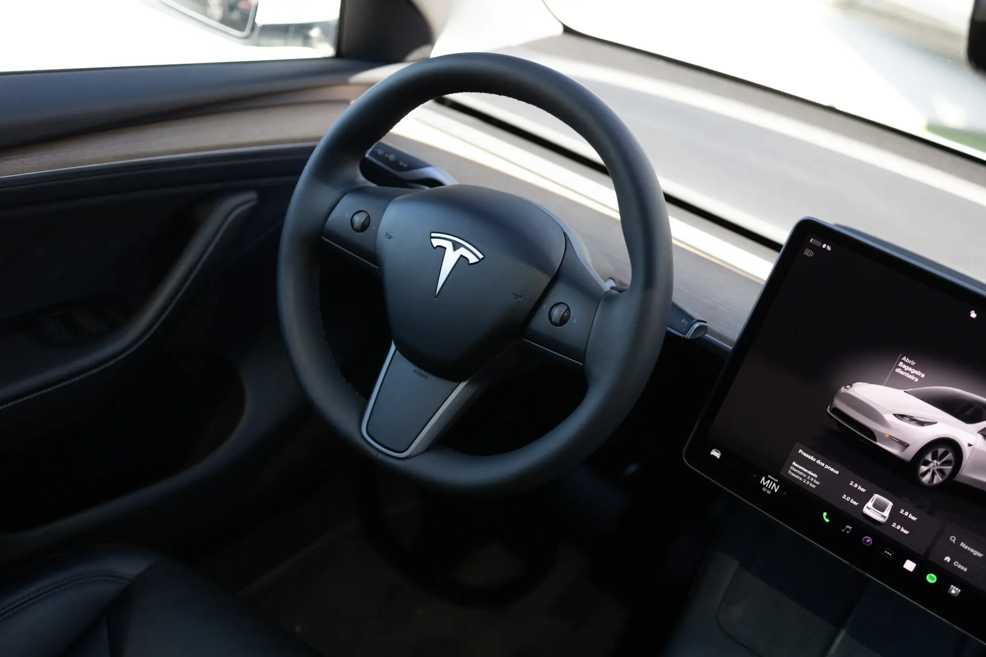 Tesla Model Y Standard 2