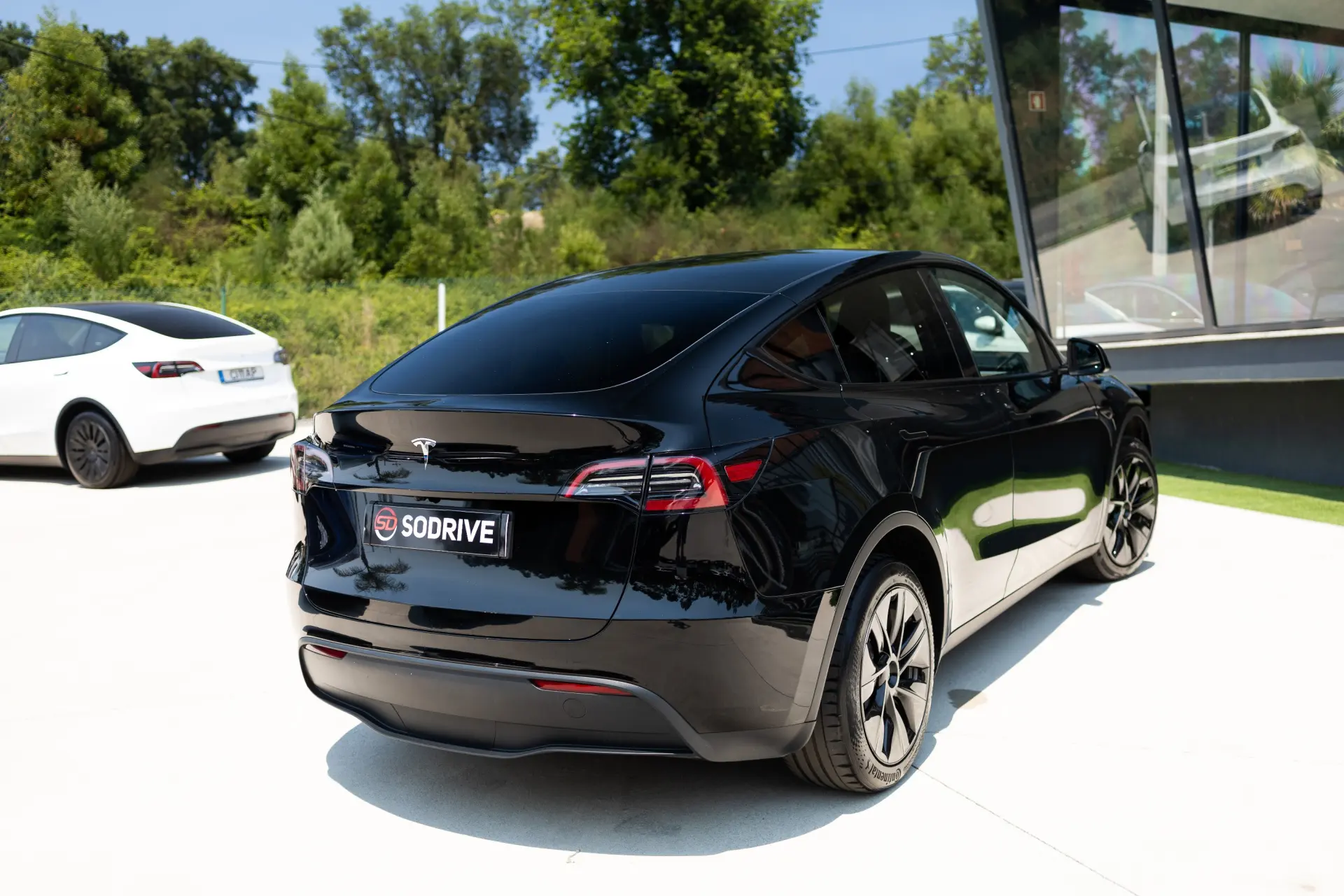 Tesla Model Y Long Range RWD 20
