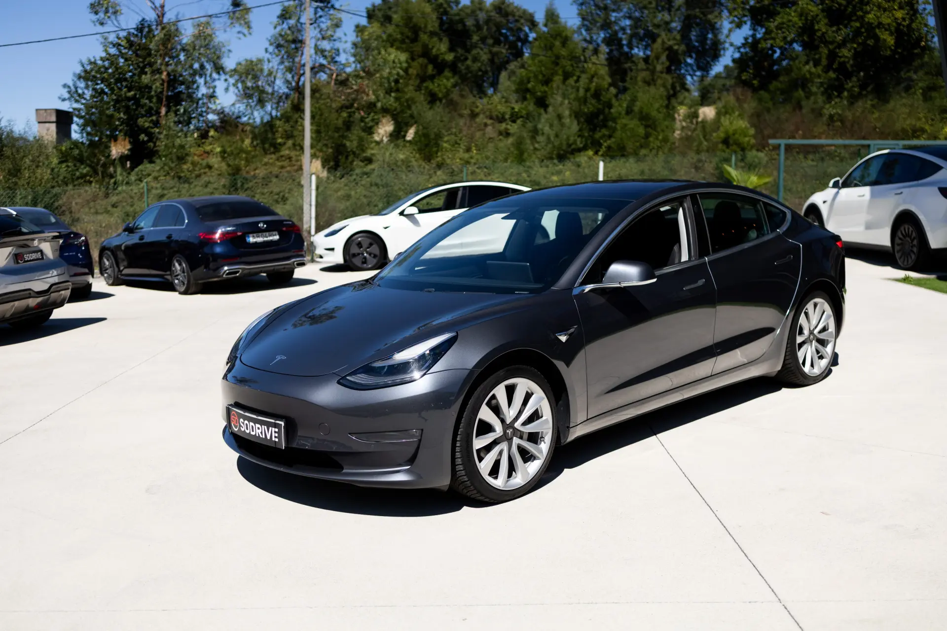 Tesla Model 3 Long-Range Dual Motor AWD 5