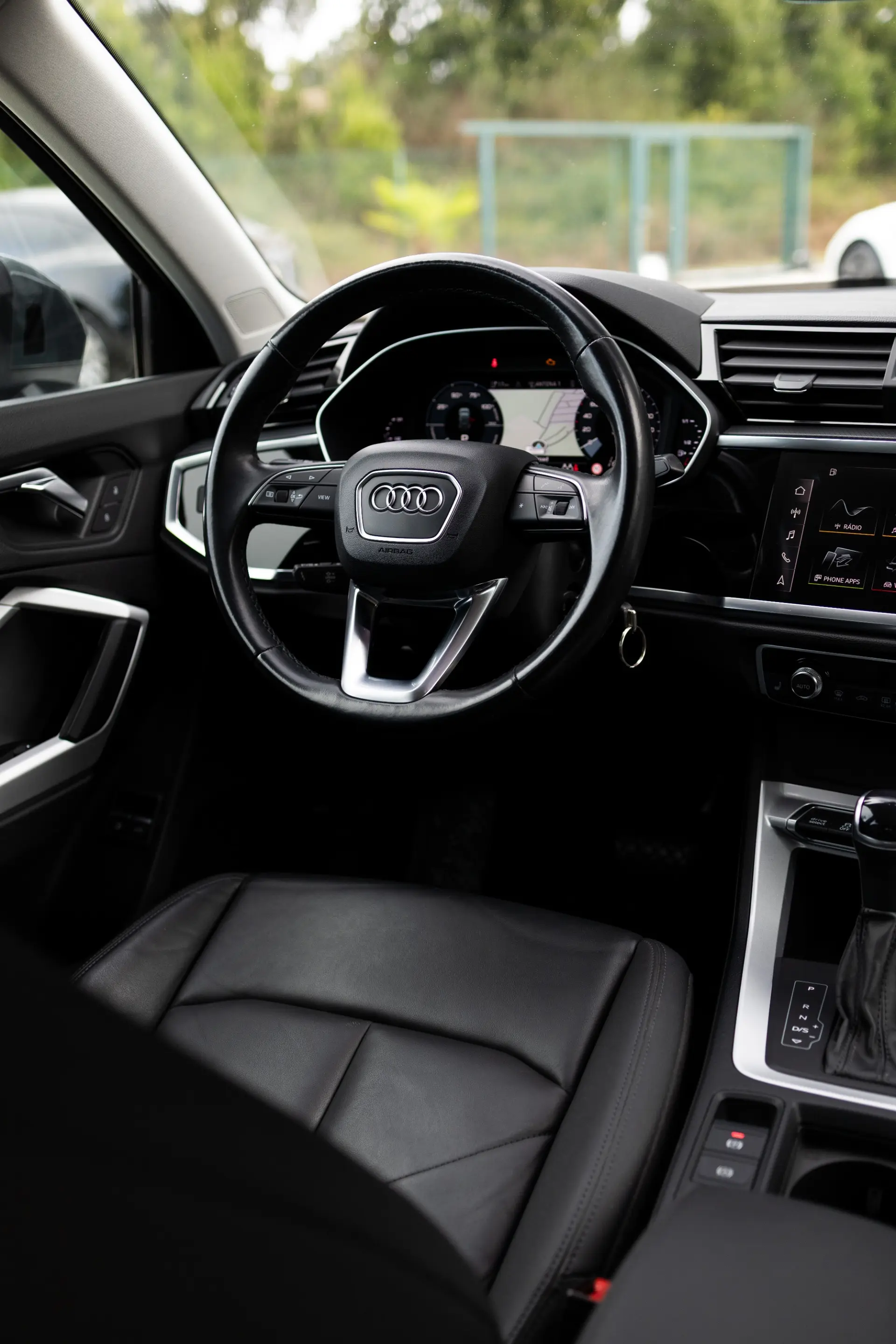 Audi Q3 45 TFSIe S tronic 13