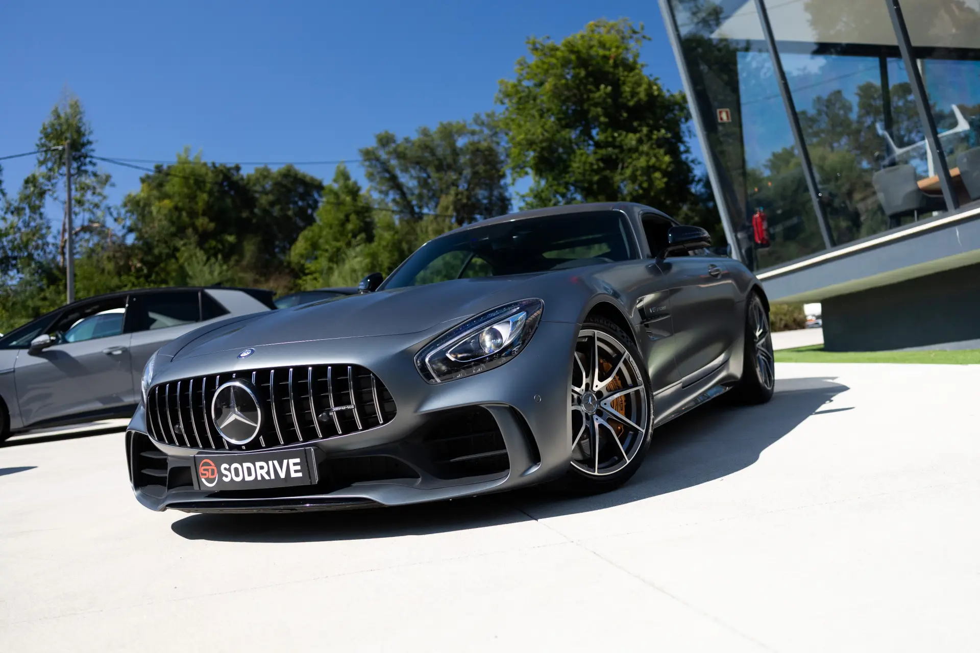 Mercedes-Benz AMG GT R 4