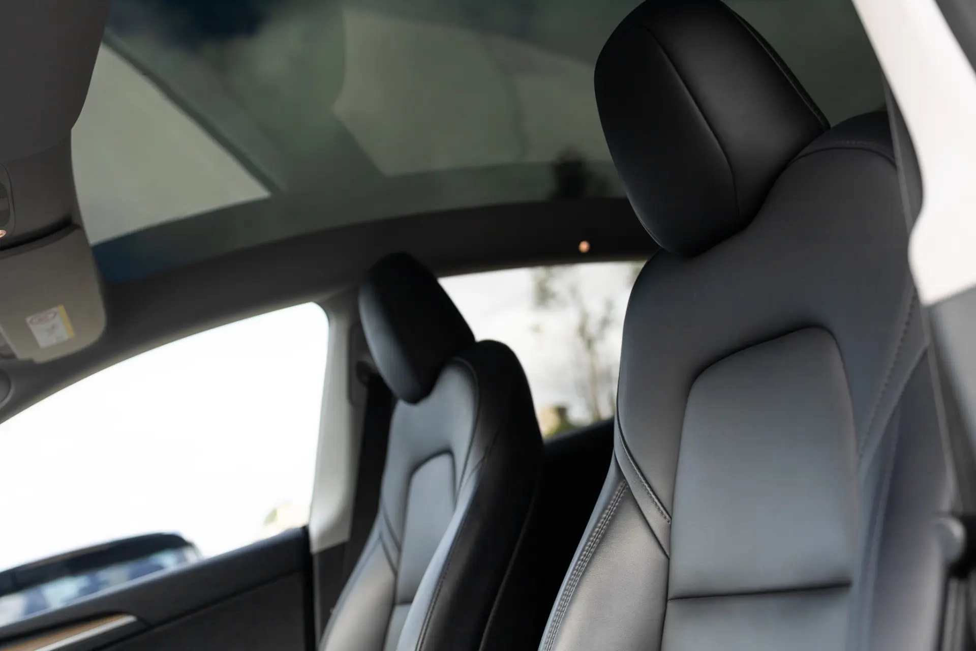 Tesla Model Y Standard 8