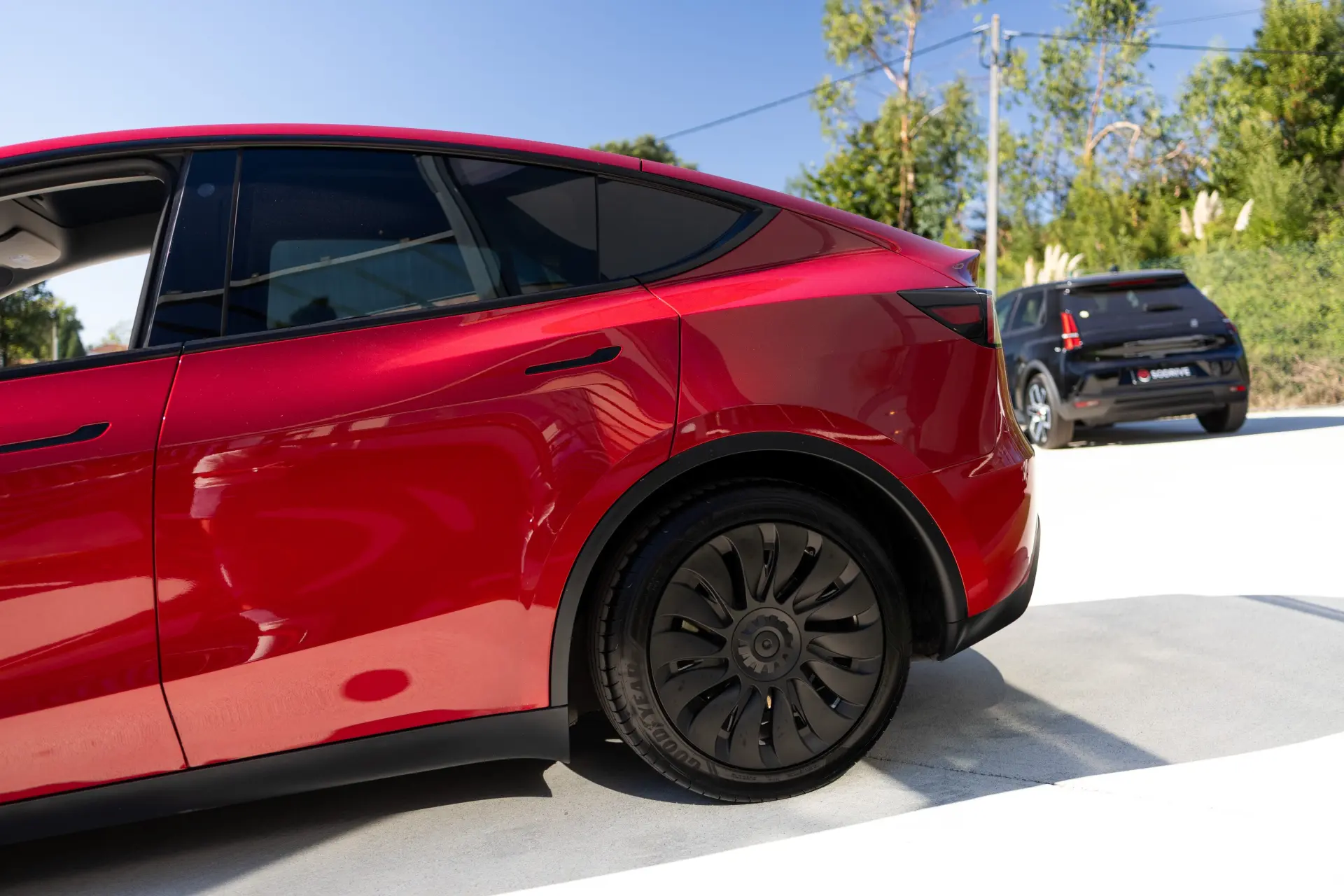 Tesla Model Y Standard 15