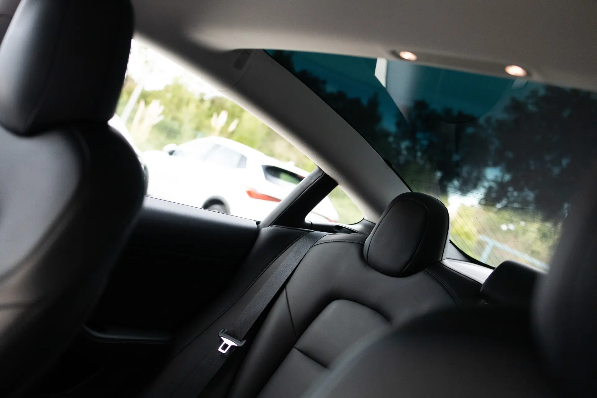 Tesla Model 3 Standard Range Plus RWD 18
