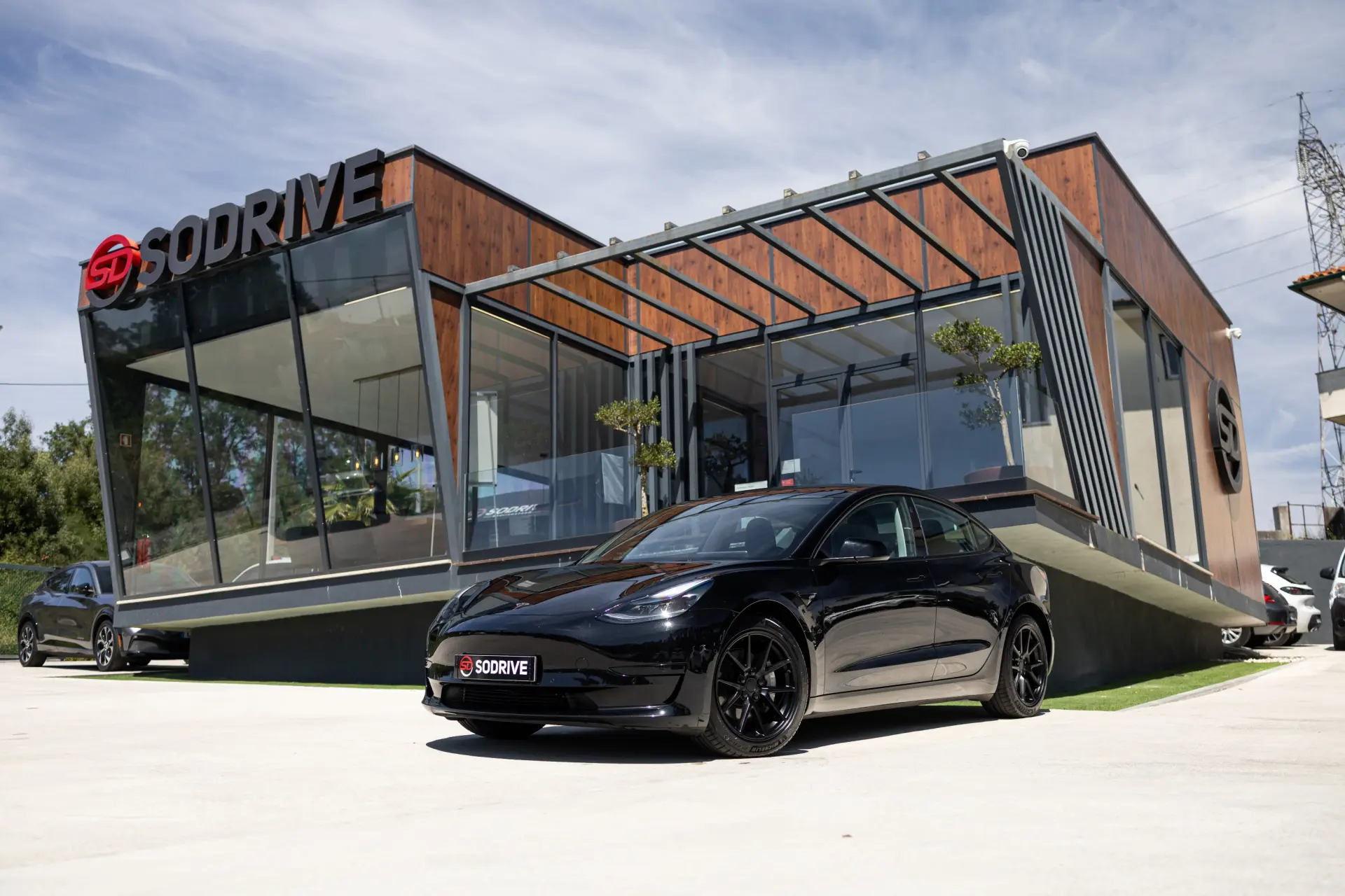Tesla Model 3 Standard Range Plus RWD 1