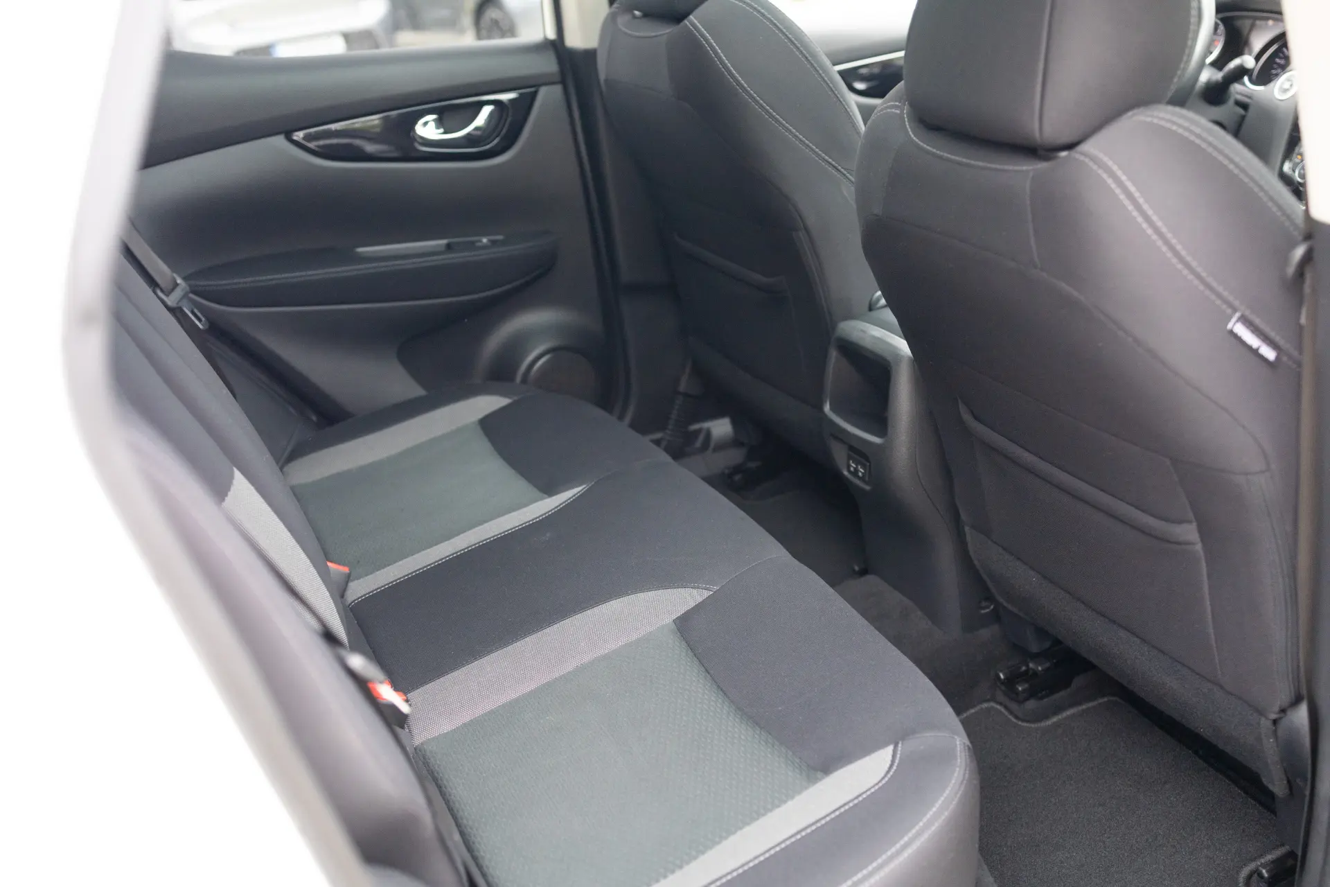 Nissan Qashqai 1.5 dCi N-Connecta DCT 17