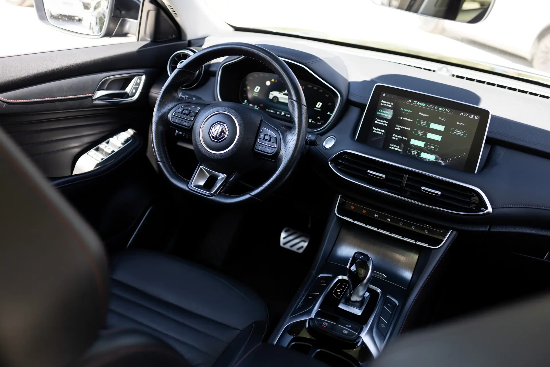 MG EHS 1.5T-GDI Luxury 2