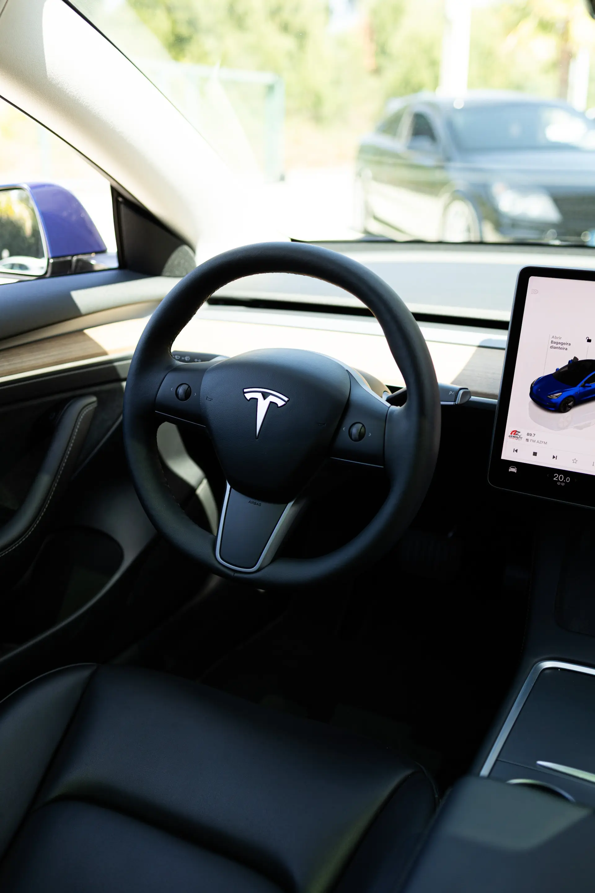 Tesla Model 3 Long-Range Dual Motor AWD 16