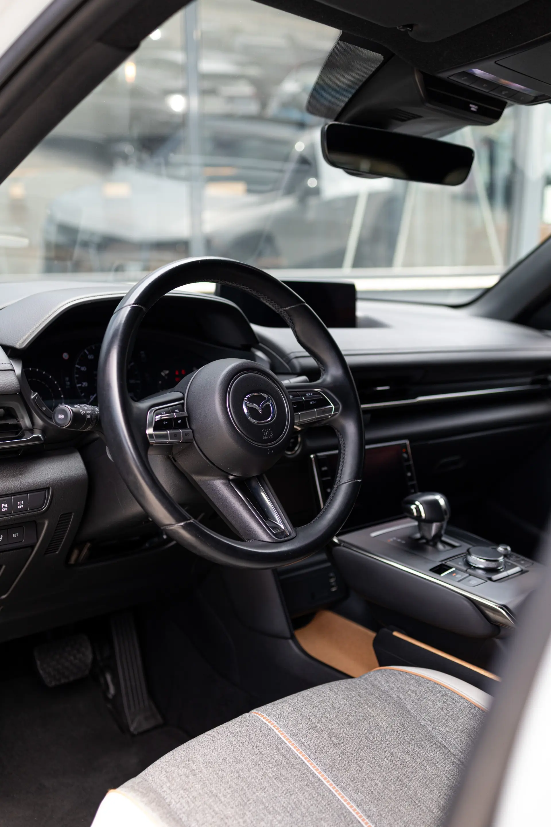 Mazda MX-30 e-Skyactiv First Edition+Modern Confidence 29