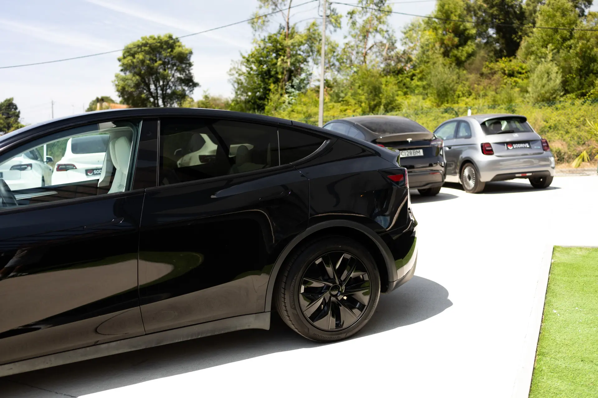 Tesla Model Y Standard 9