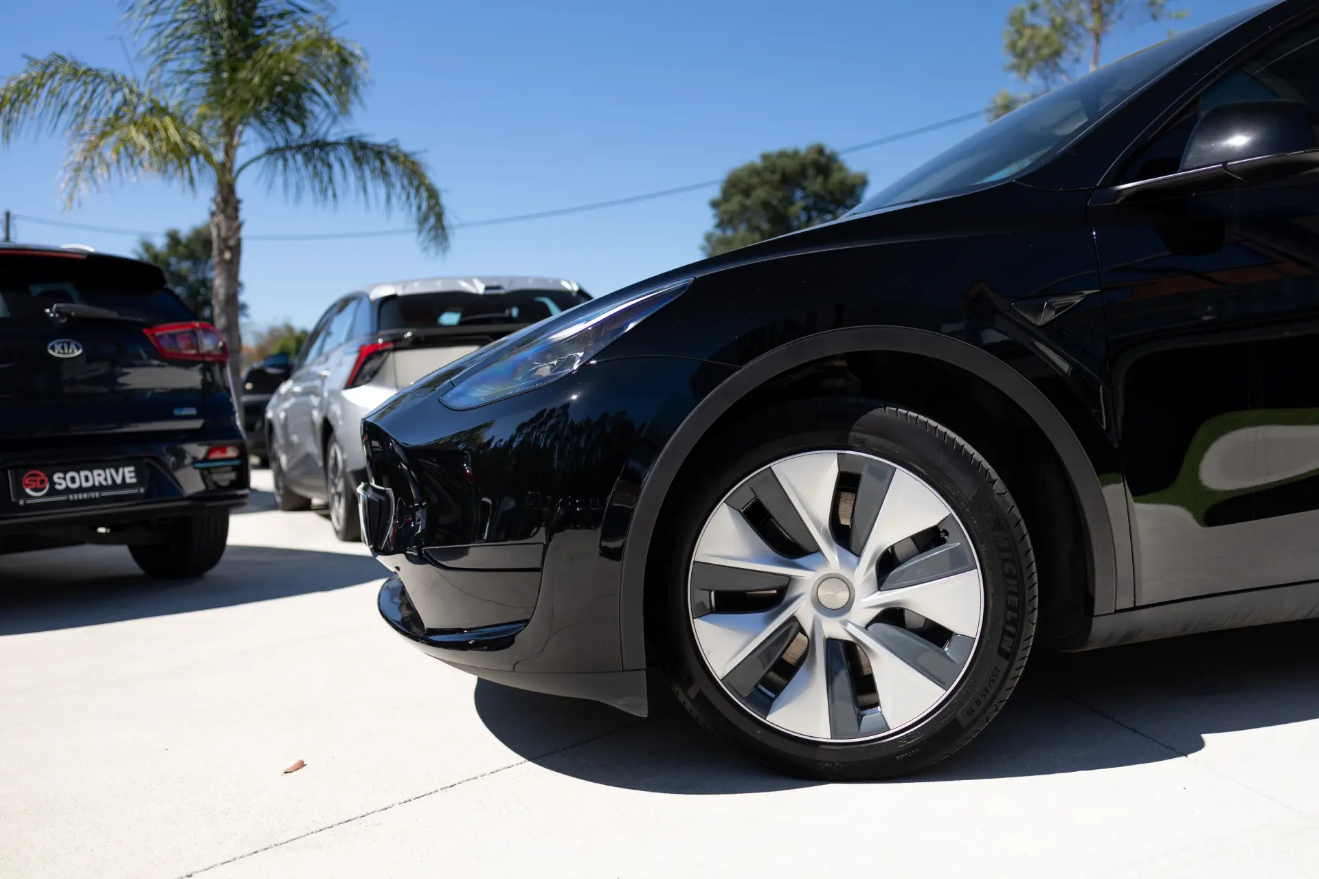 Tesla Model Y Standard 8
