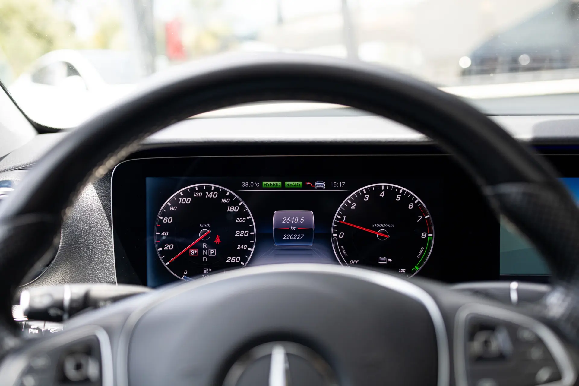 Mercedes-Benz E 350 e Avantgarde 8