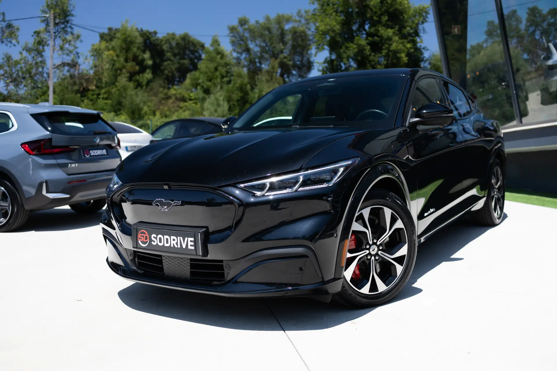 Ford Mustang Mach-E AWD PREMIUM 3