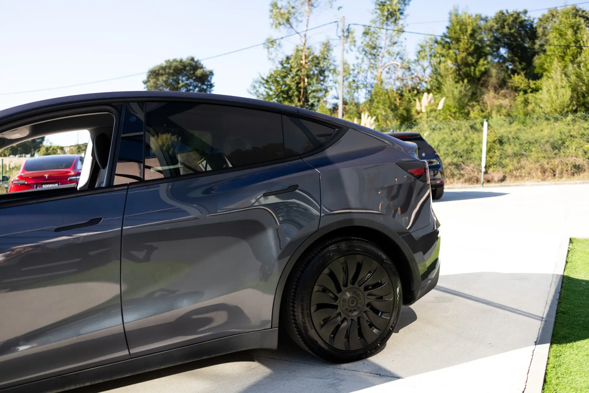 Tesla Model Y Standard 10