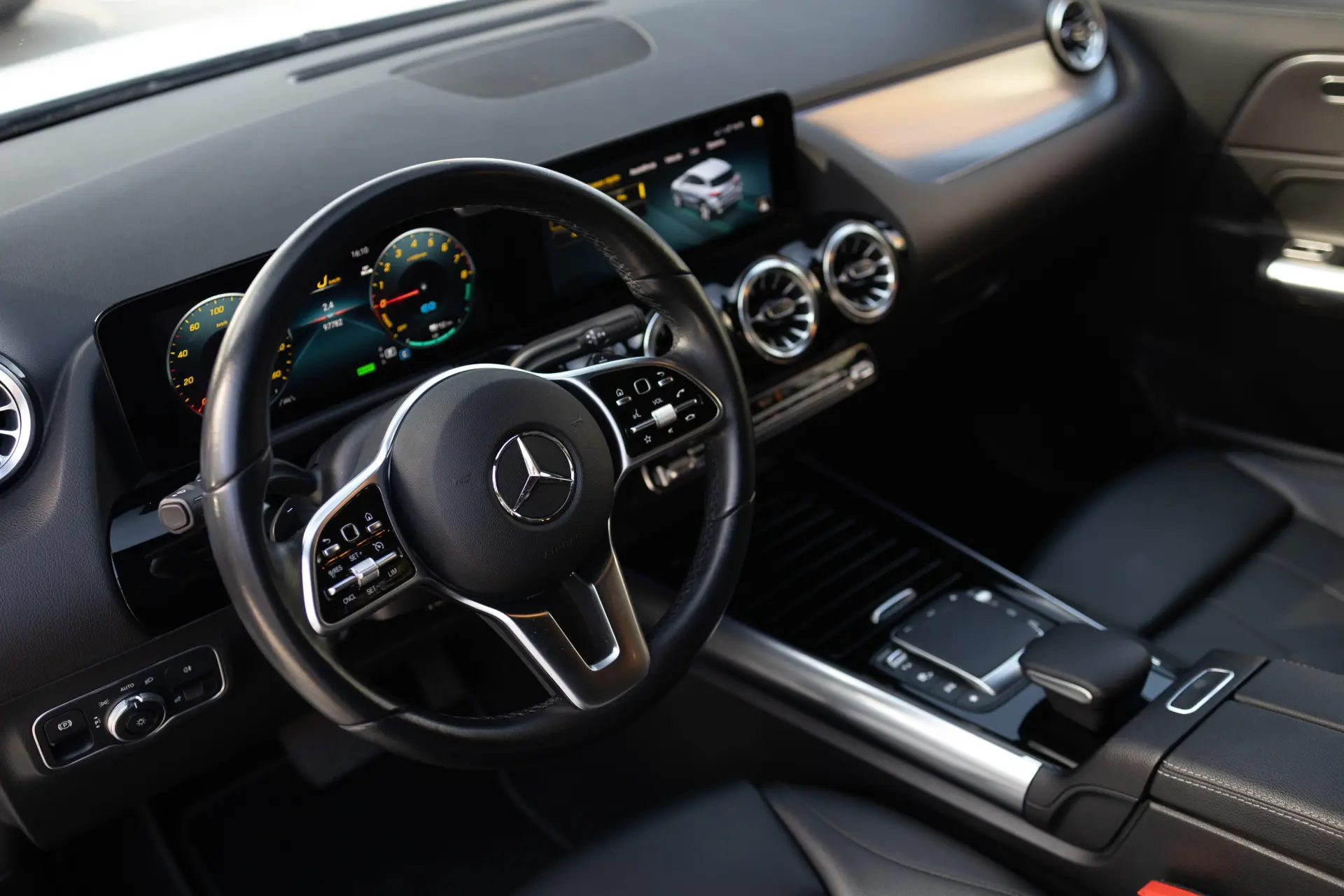 Mercedes-Benz GLA 250 e 8G-DCT Progressive 2