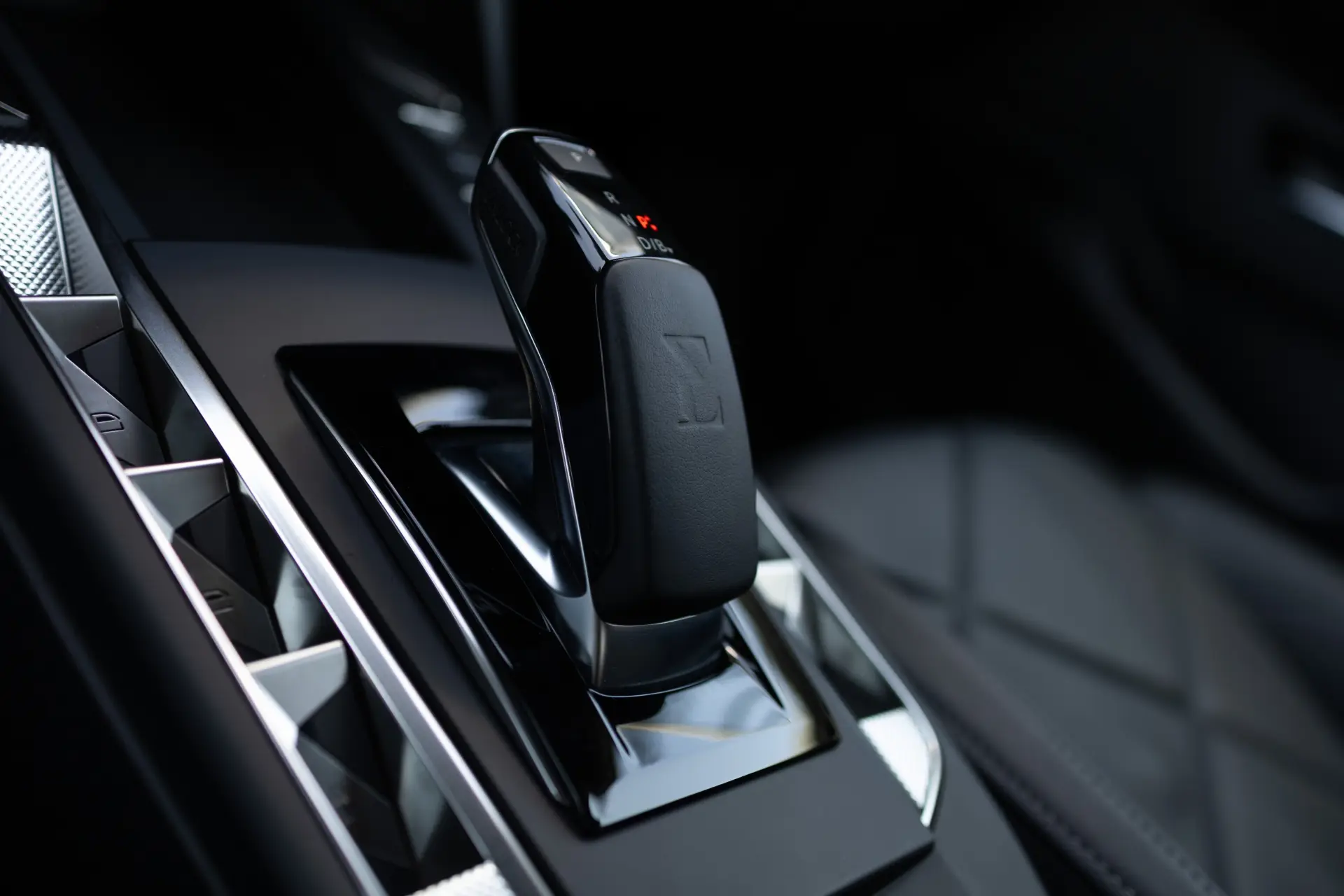DS DS3 Crossback E-Tense Performance Line 33